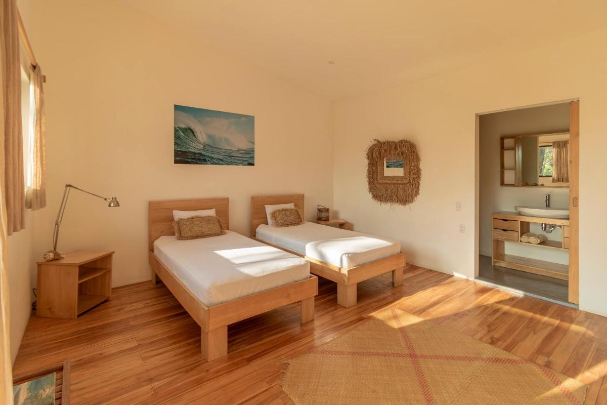Deluxe Double Room with Sea View photo 2