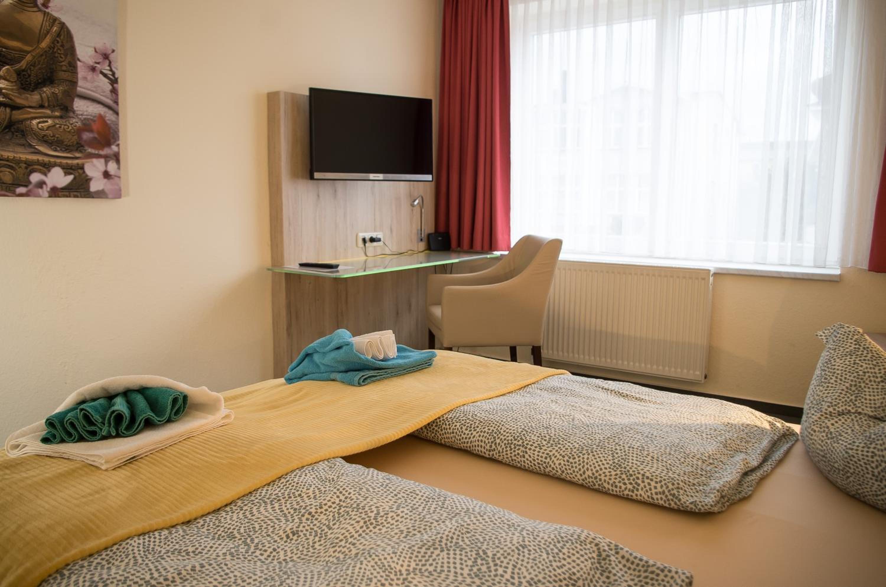Double Room with Extra Bed photo 3