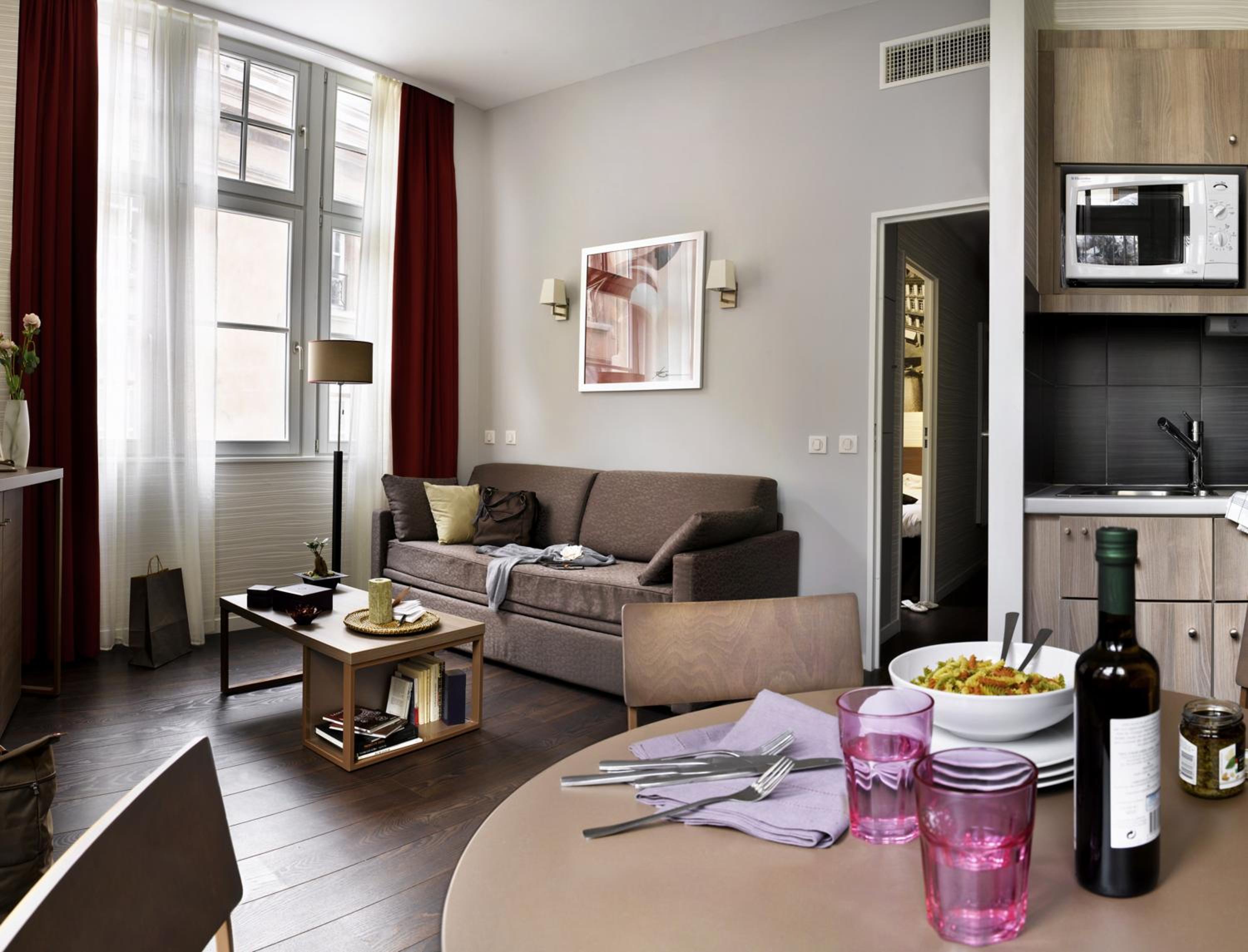 One-Bedroom Apartment (4 Adults) - Photo 4