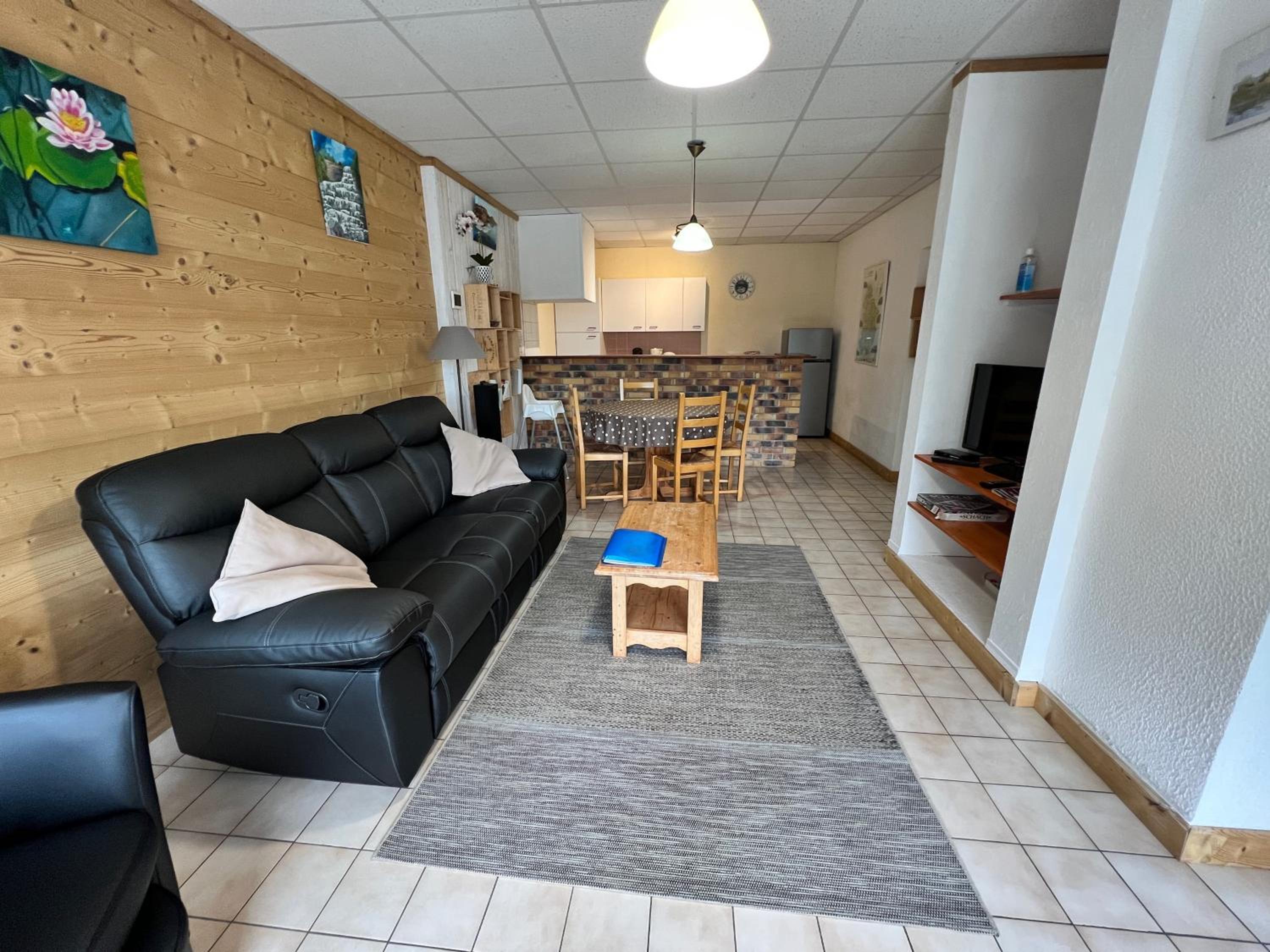 Deluxe Apartment photo 2