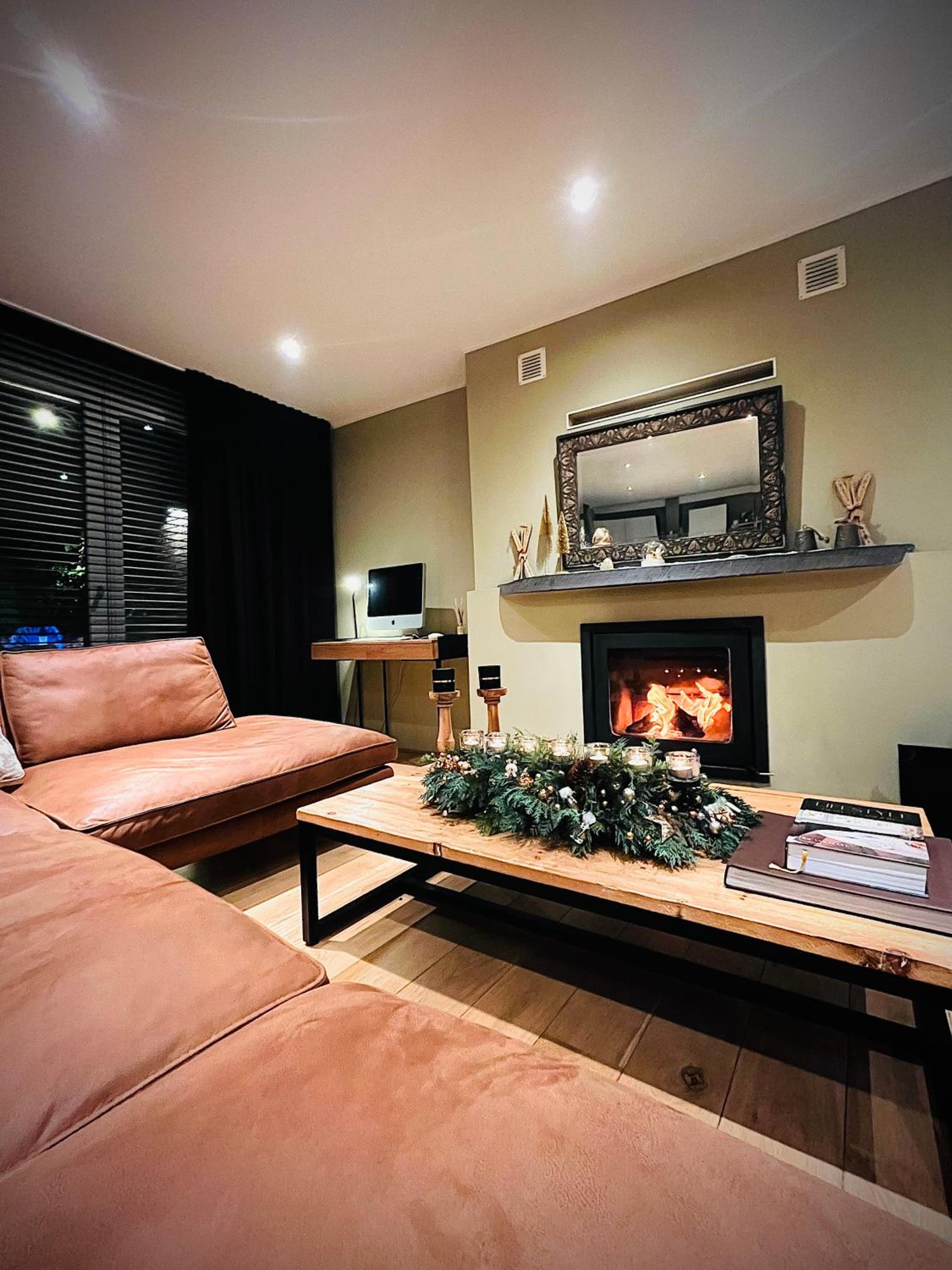 Three-Bedroom House photo 3