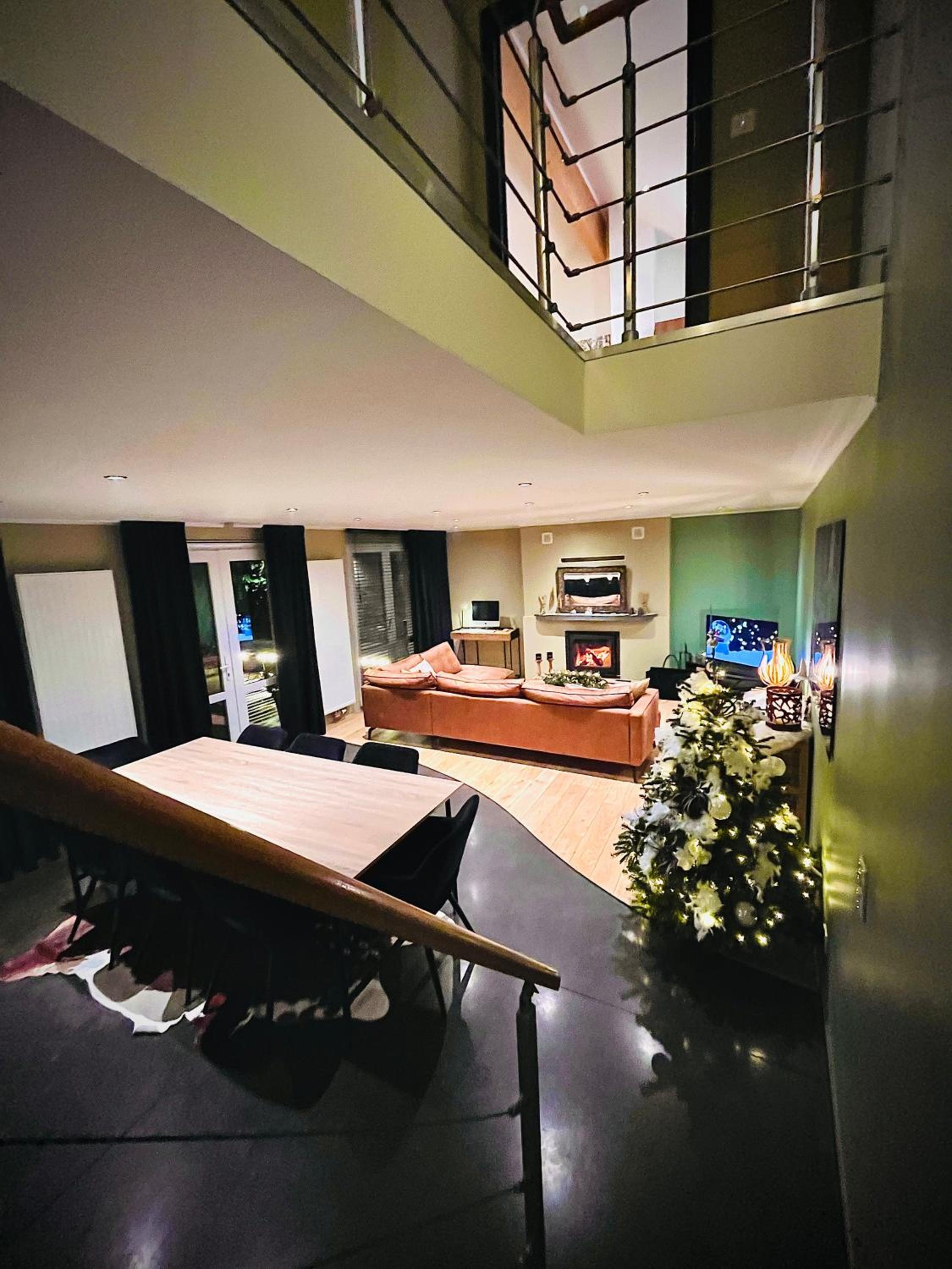 Three-Bedroom House photo 2