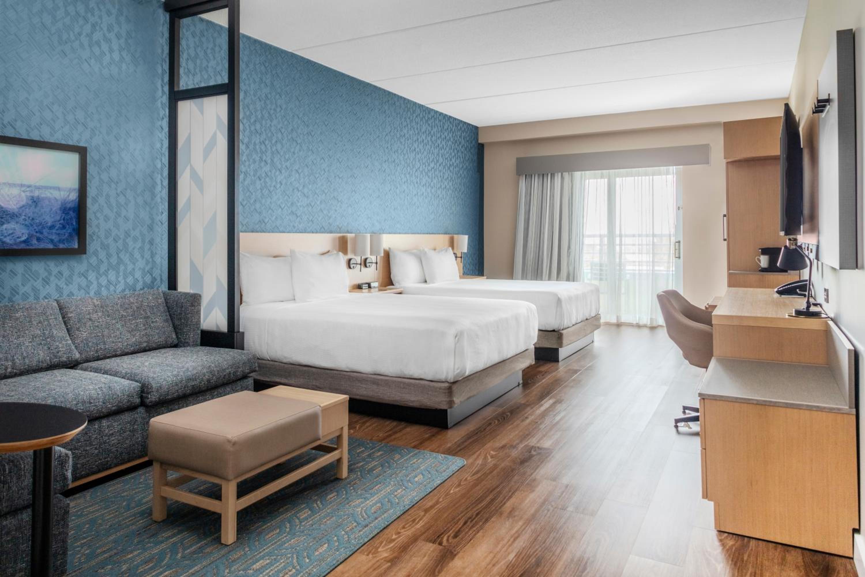 Queen Room with Two Queen Beds and Sofa Bed - Balcony/Mobility Accessible - Photo 2
