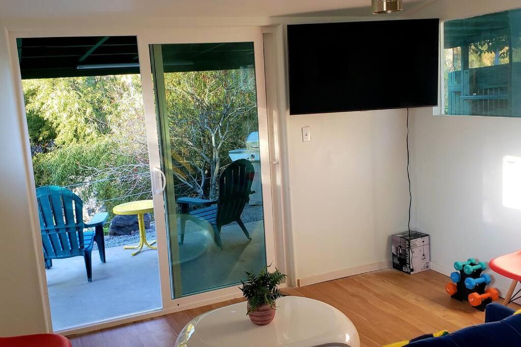 One-Bedroom House photo 1