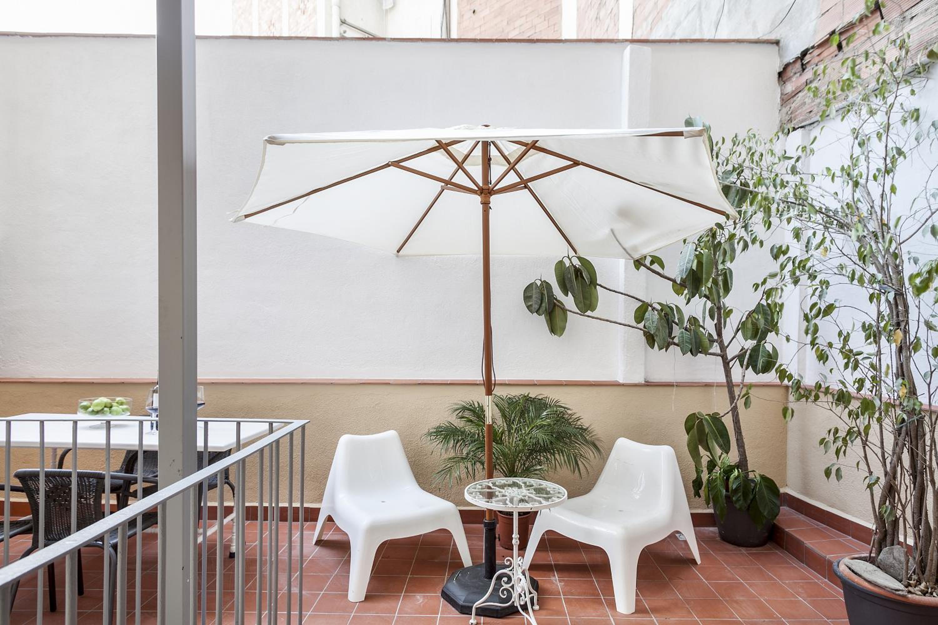 Two-Bedroom Apartment with Terrace photo 2