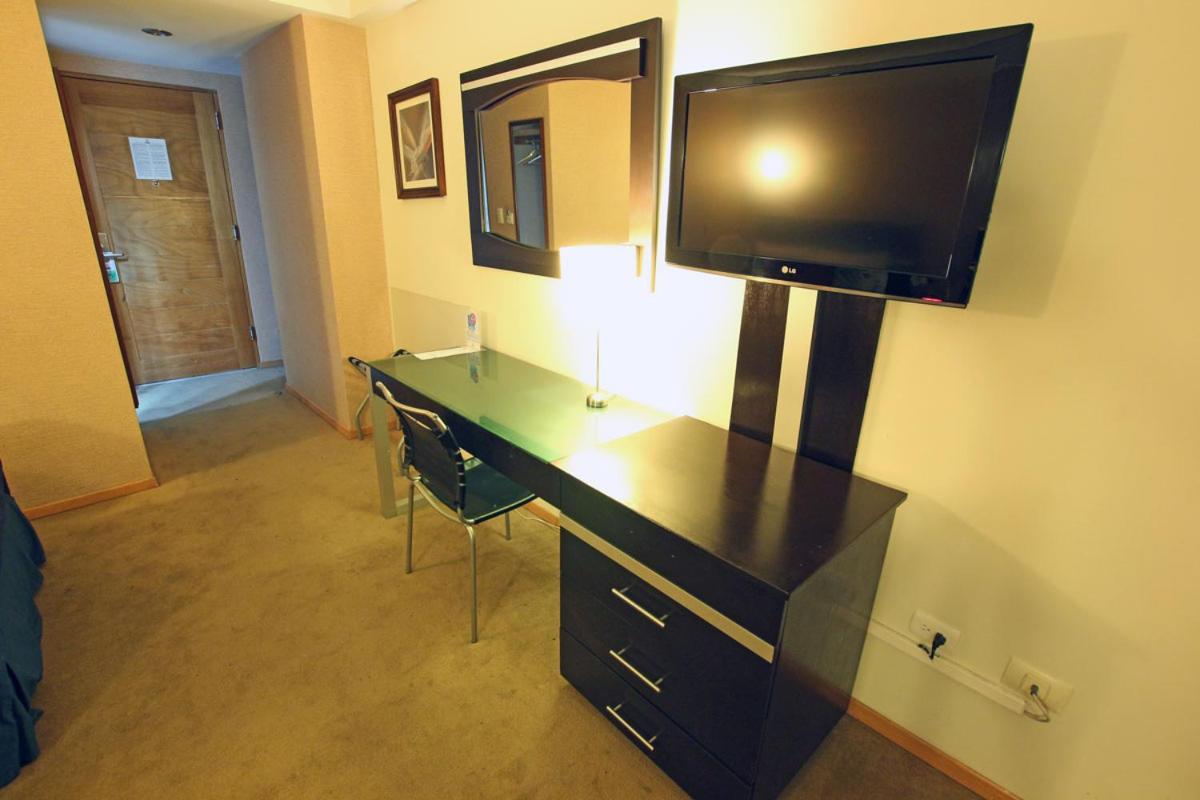 Twin Room - Photo 3