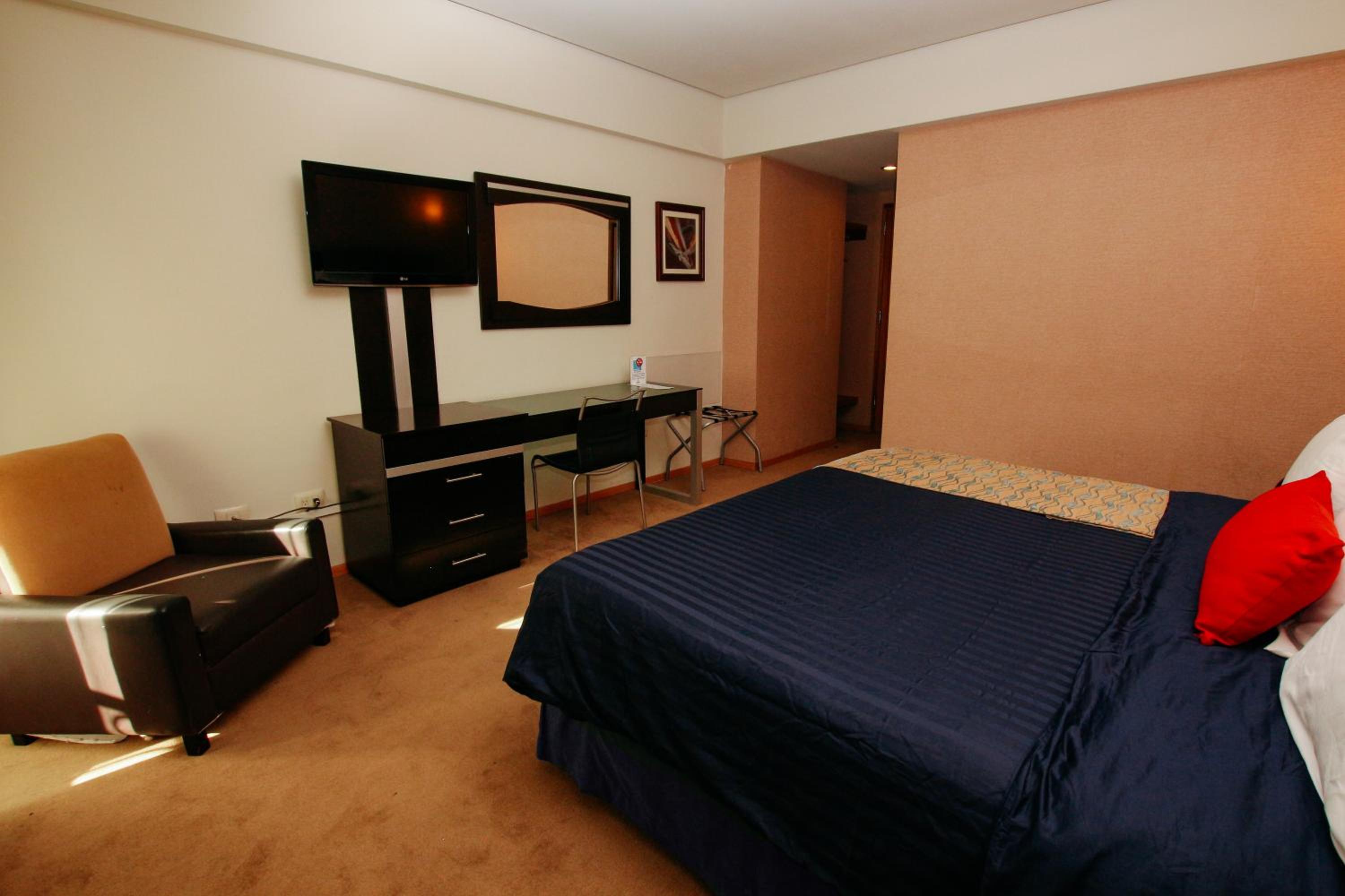 Superior King Room - Photo 3