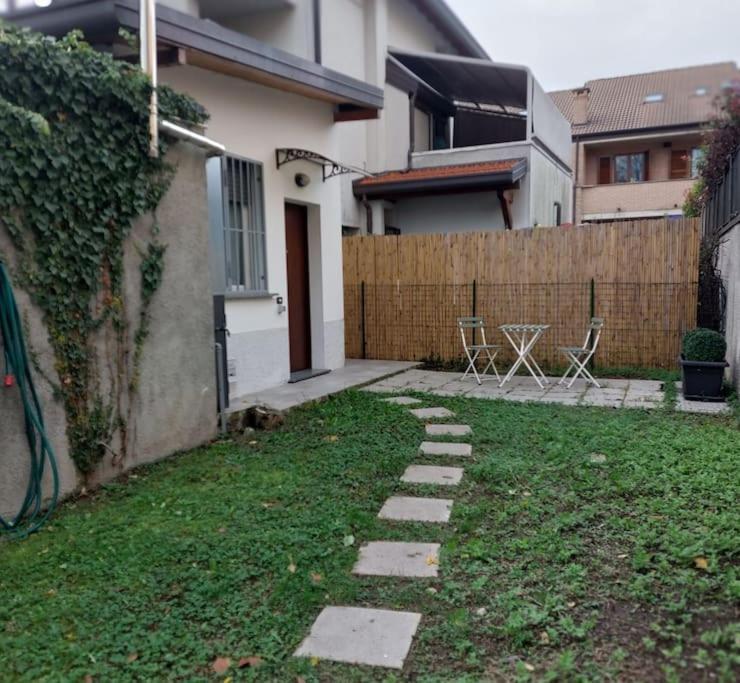 One-Bedroom House photo 2