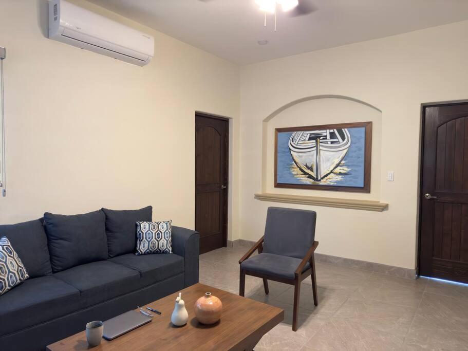 One-Bedroom Apartment photo 1