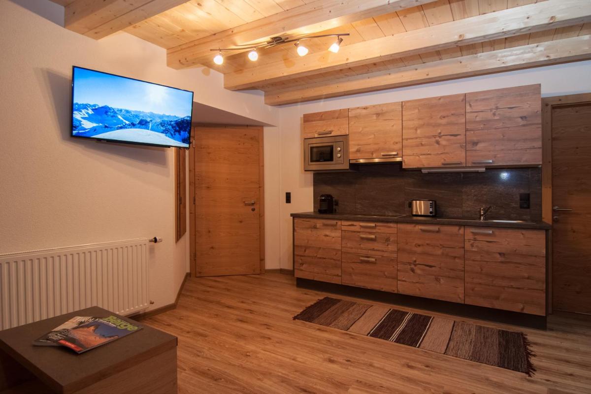 Two-Bedroom Apartment with Large Balcony photo 2