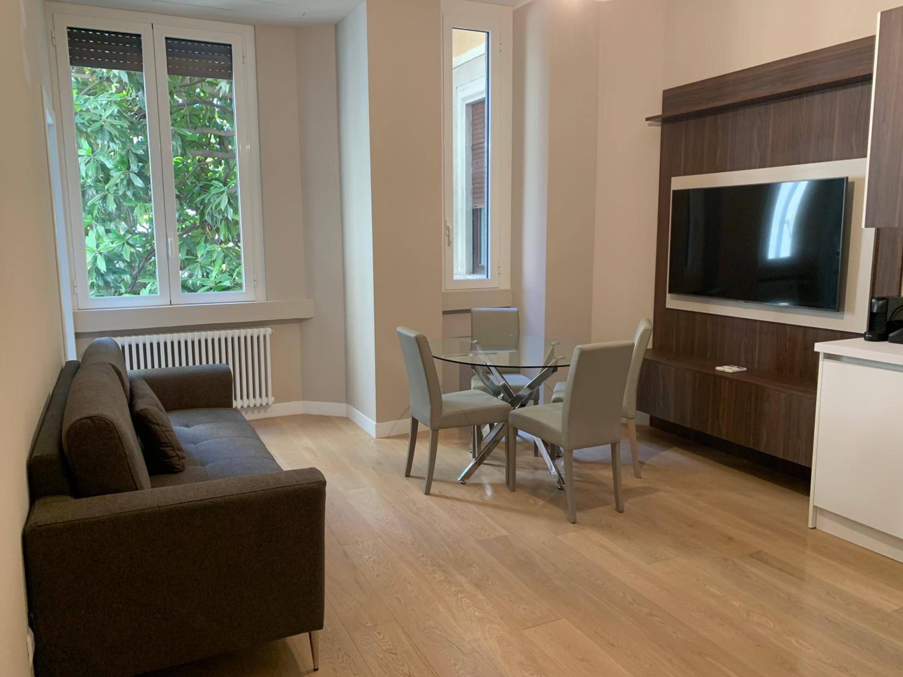 One-Bedroom Apartment
