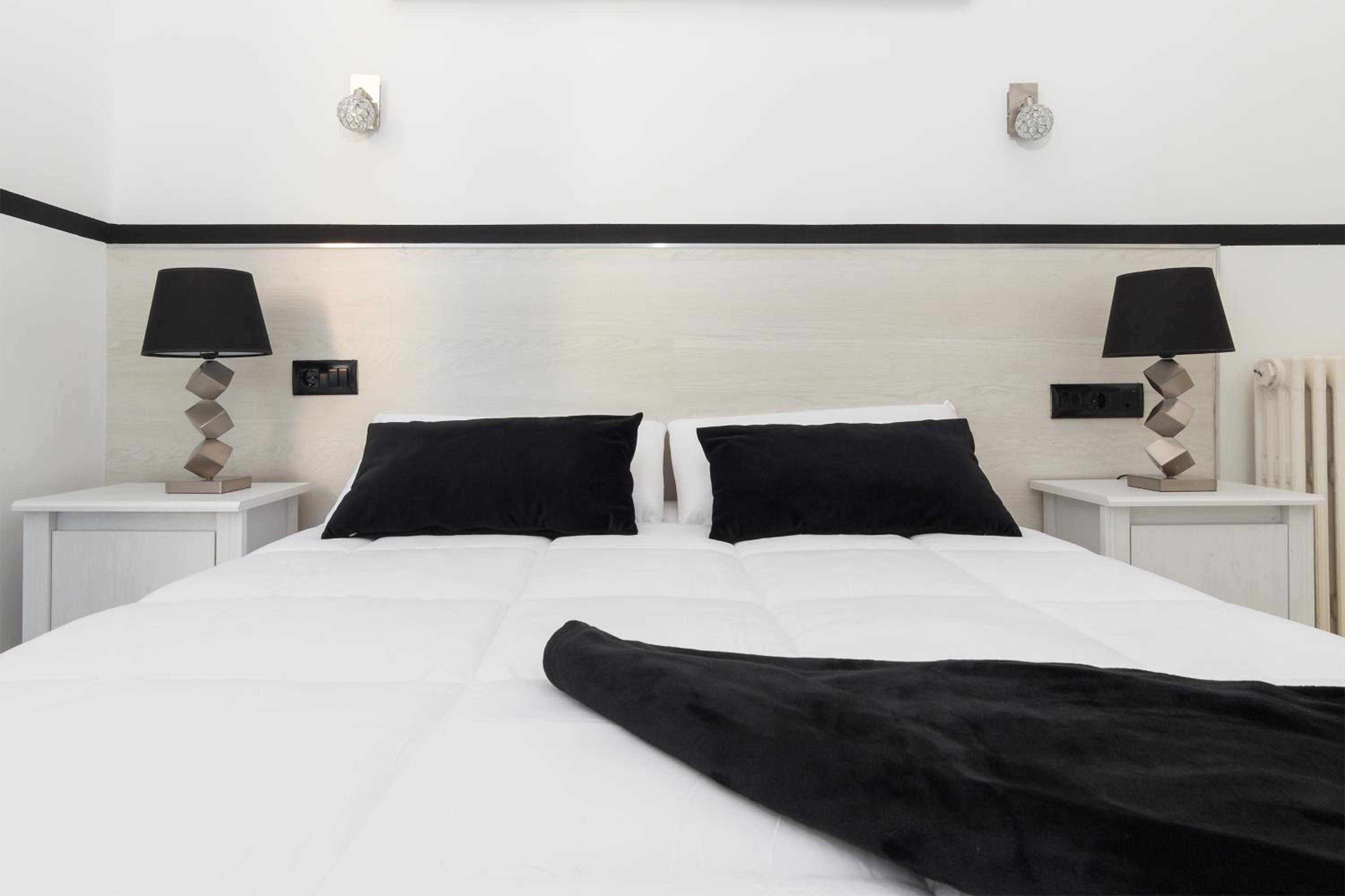 Double Room - Photo 4