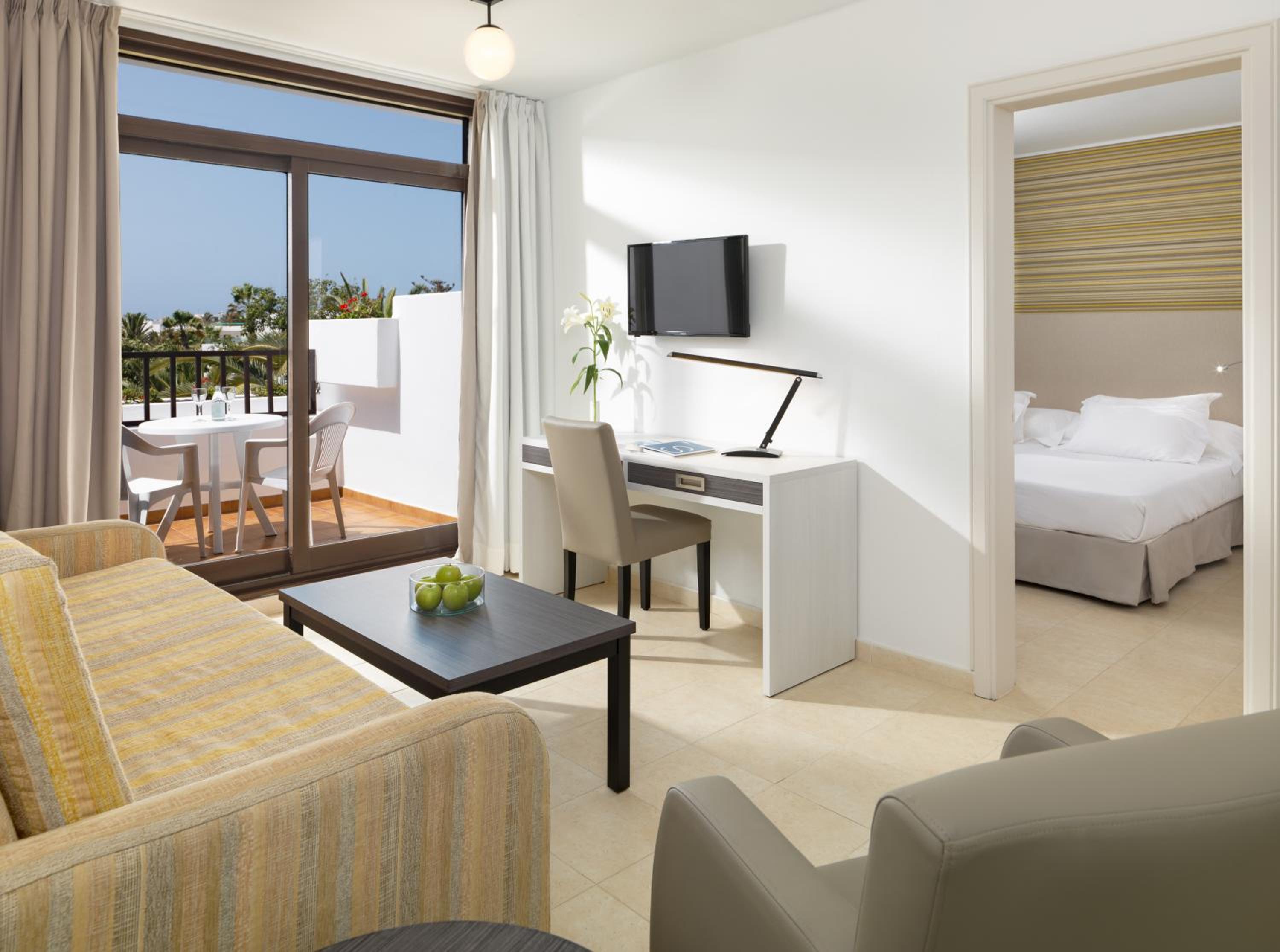 Family Suite (2 Adults) thumbnail 6