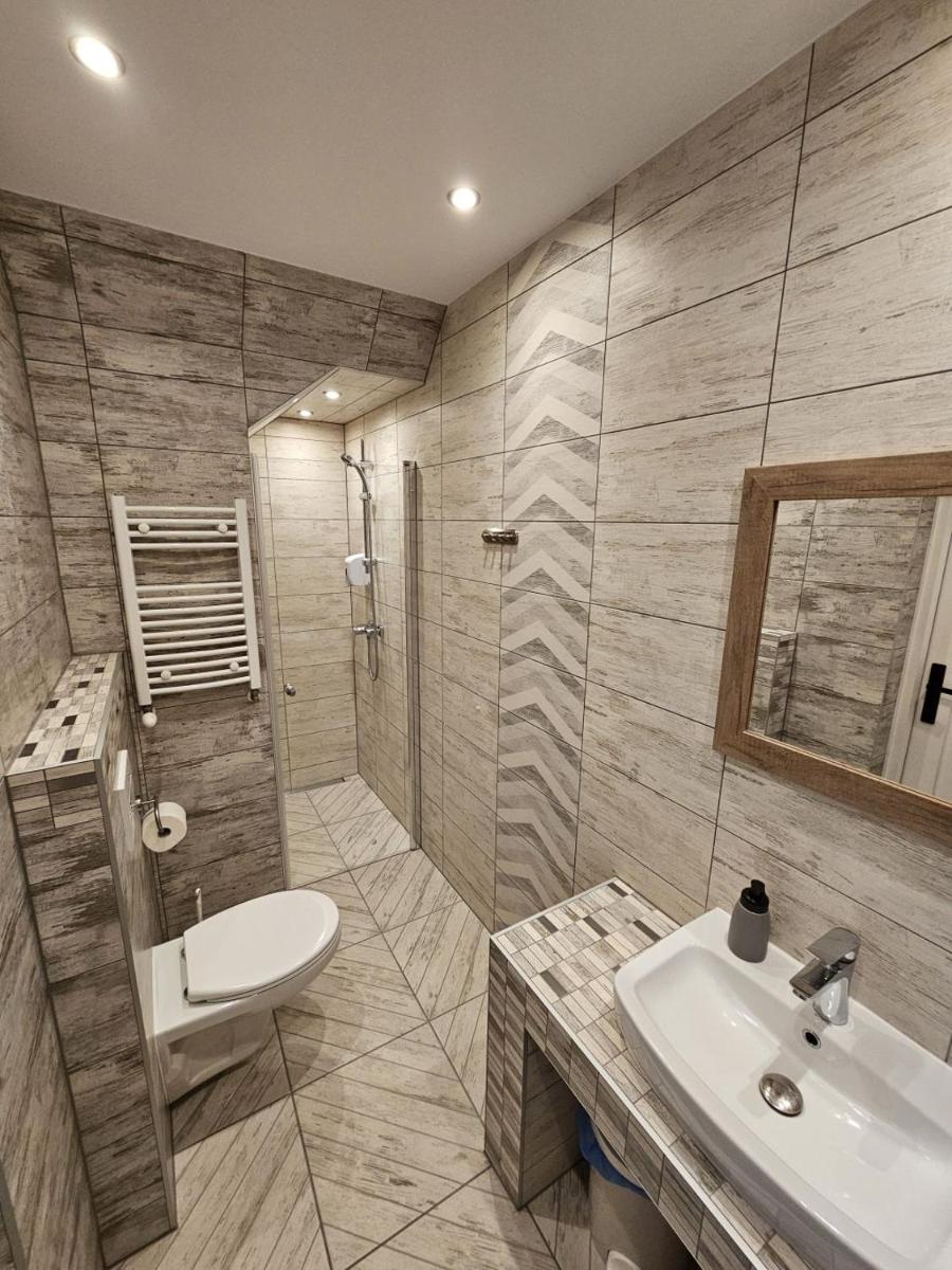 Quadruple Room with Mountain View photo 3