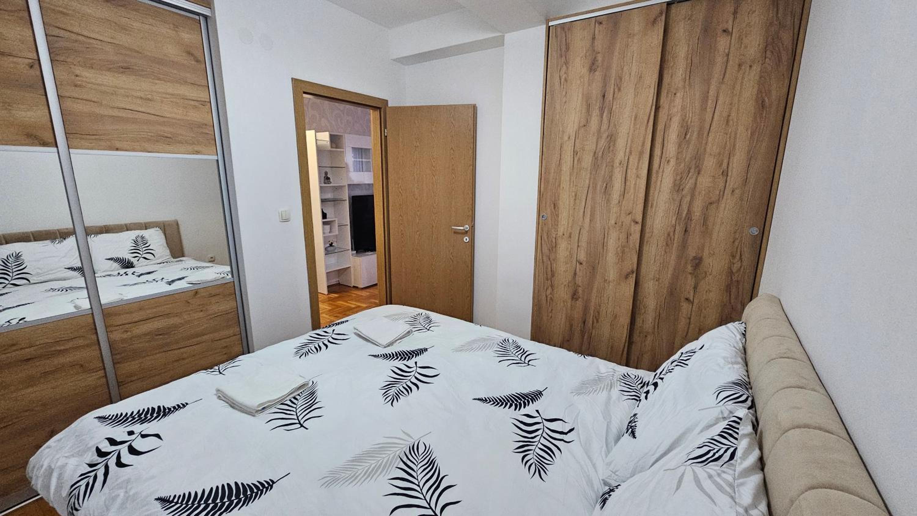 One-Bedroom Apartment photo 2