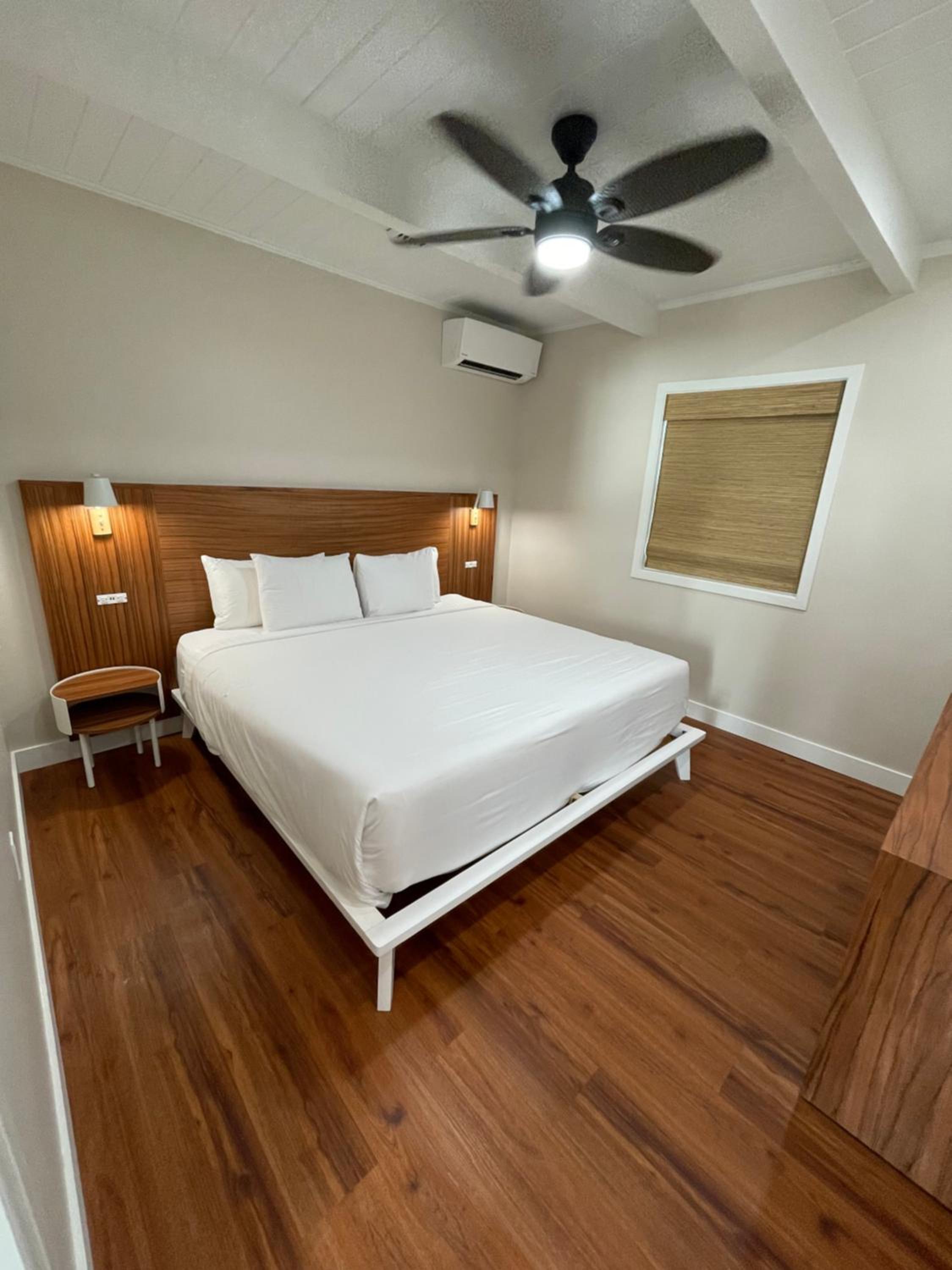 Superior King Suite with Ocean View - Non-Smoking - Photo 1