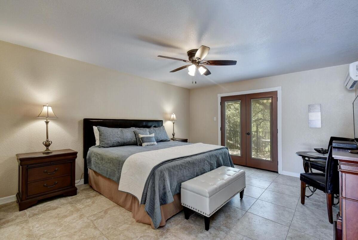 Suite with Balcony photo 3