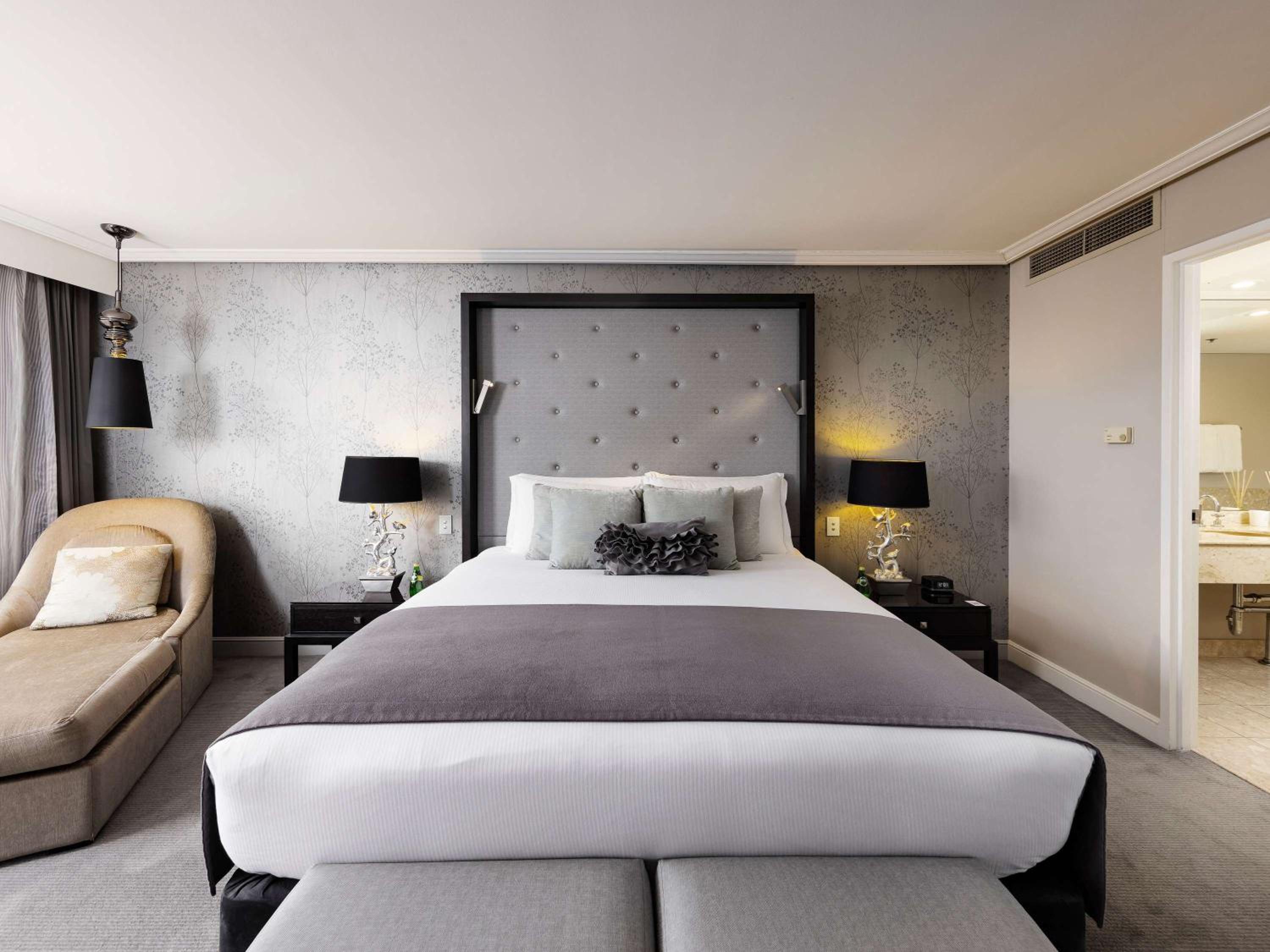 PREMIER SUITE King Bed, Separate Lounge, City View, Premium Bath - Photo 9