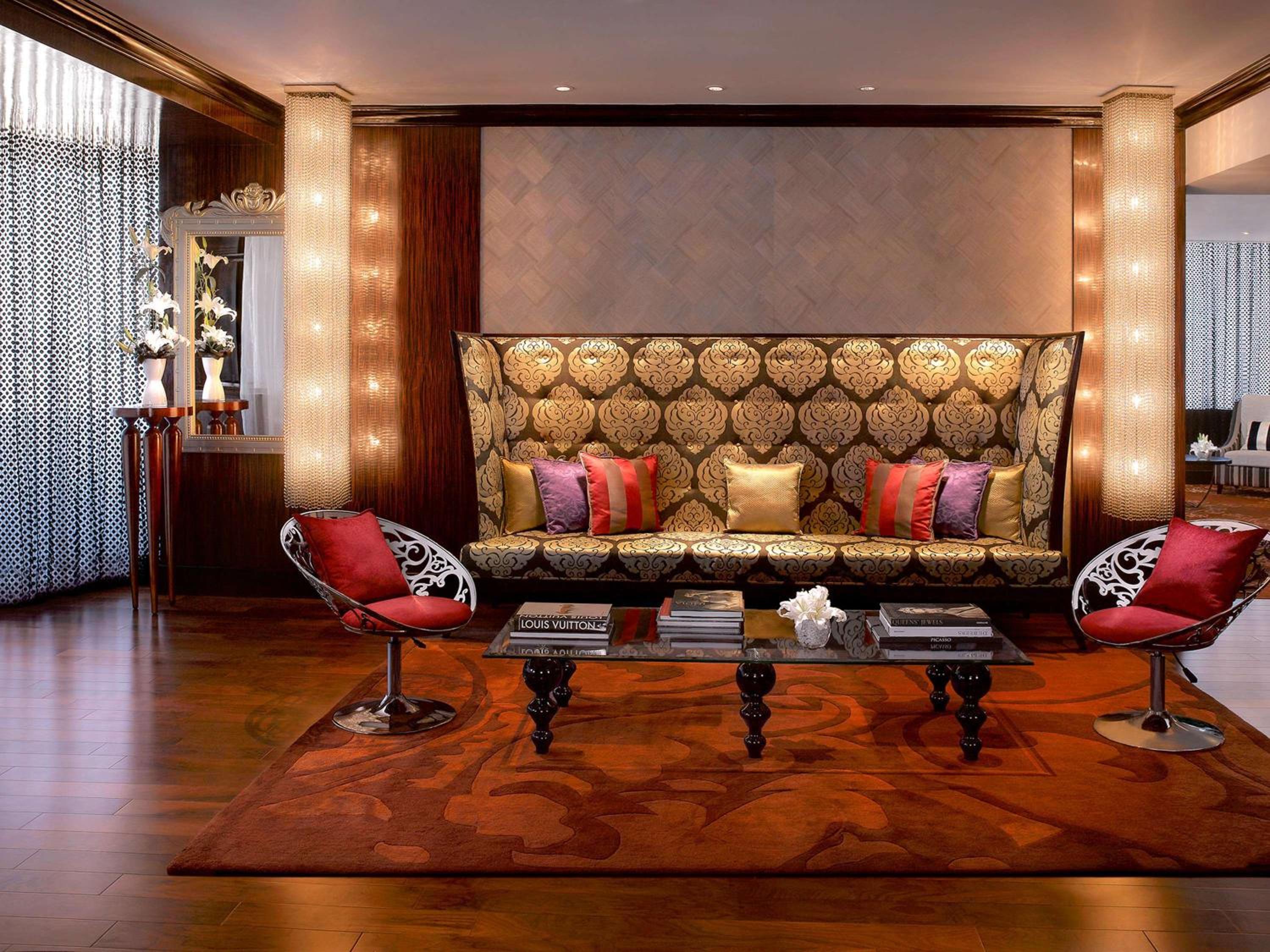 Prestige Suite, King Bed, Living Area with Lounge Access, Breakfast, Hi-tea, Cocktail Hours, Meeting Room access for an Hour, Airport Transfers(T1 & T2)