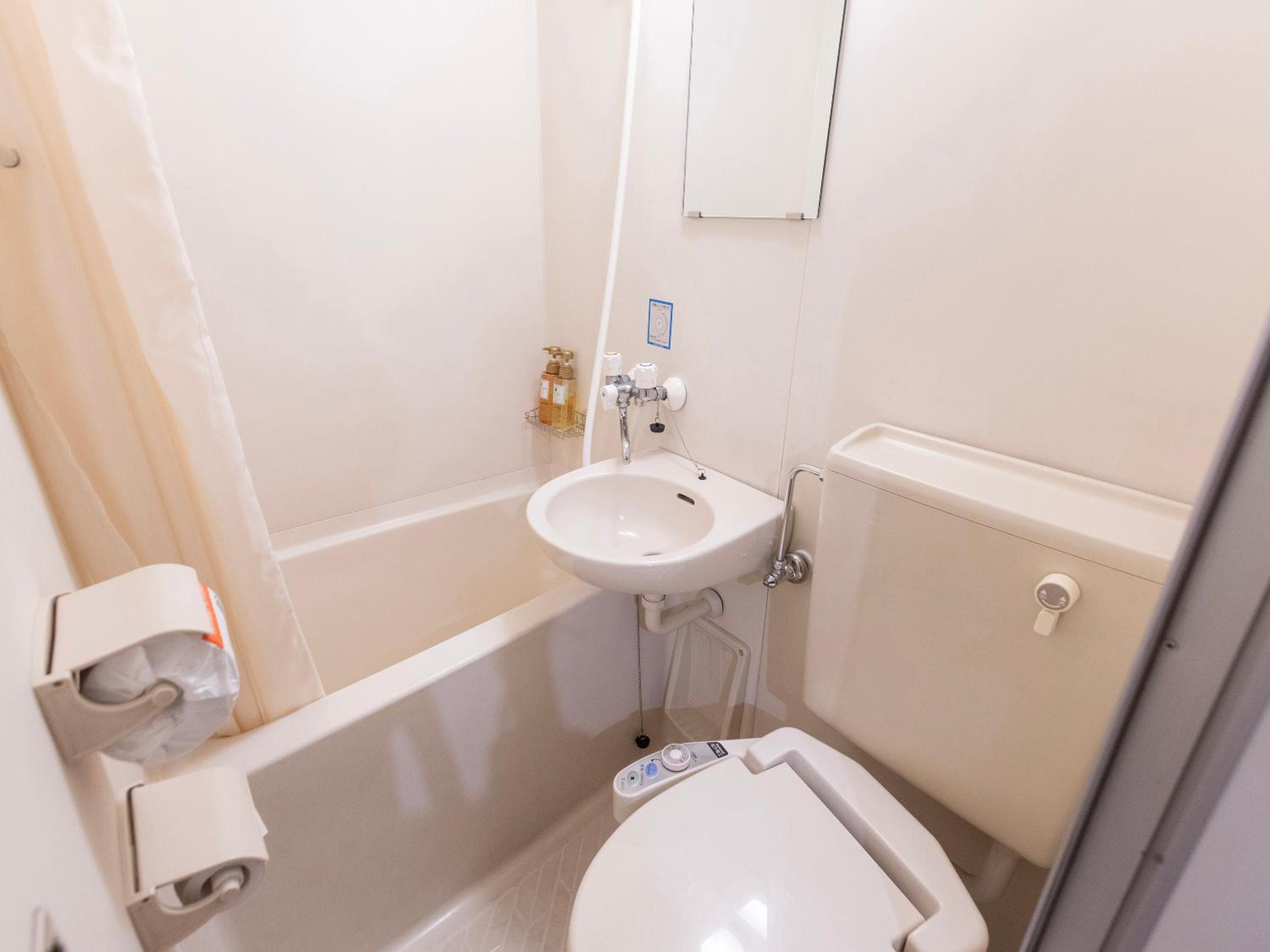 Standard Triple Room - Non-Smoking photo 2