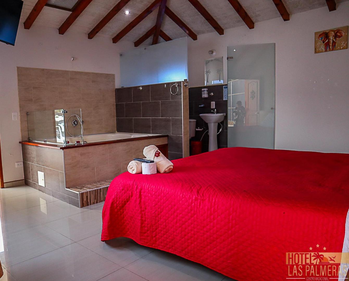 Double Room with Spa Bath photo 3