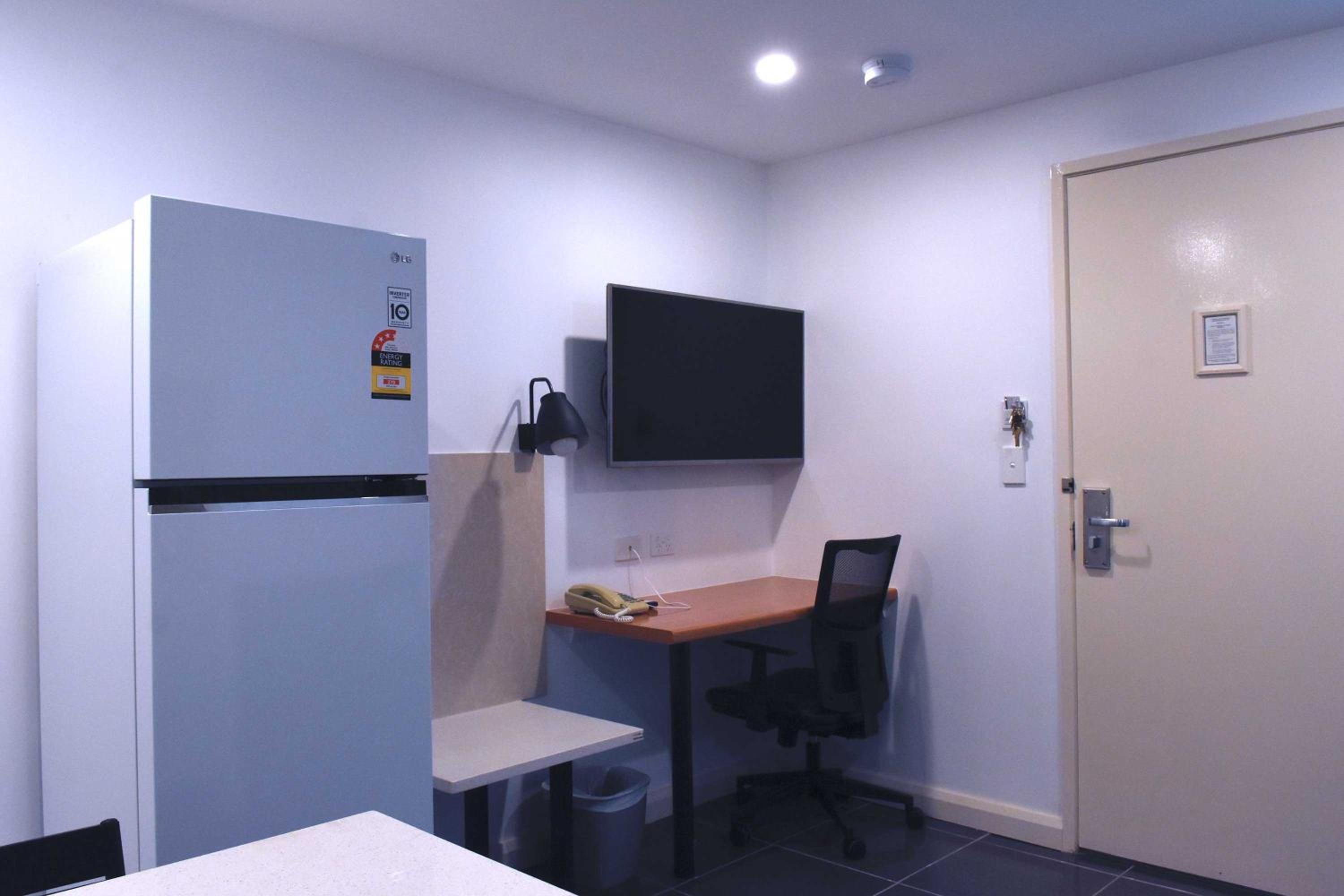 Two-Bedroom Apartment - Photo 5