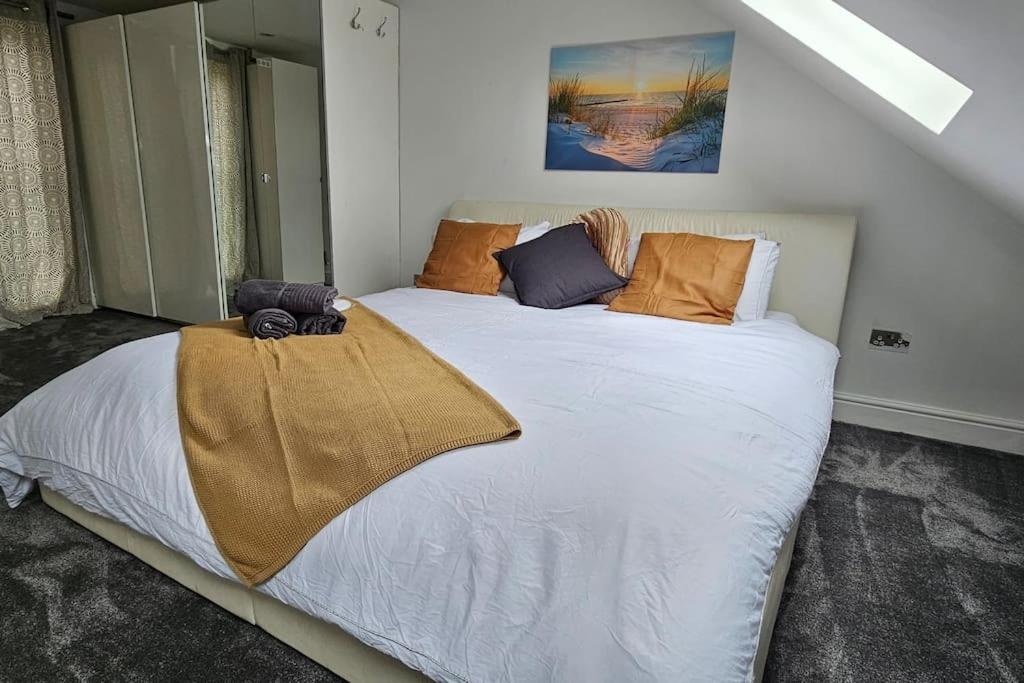 Four-Bedroom House photo 1