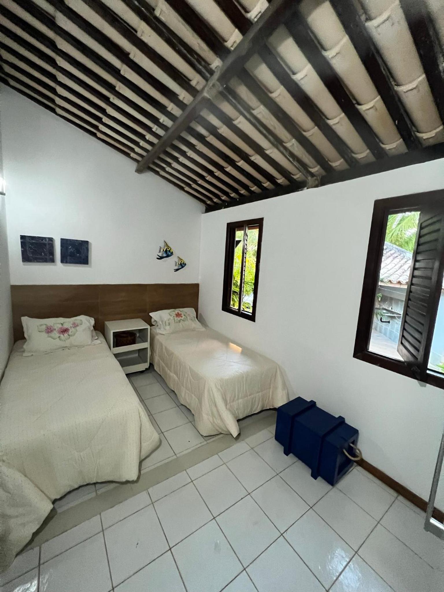 Five-Bedroom House photo 1