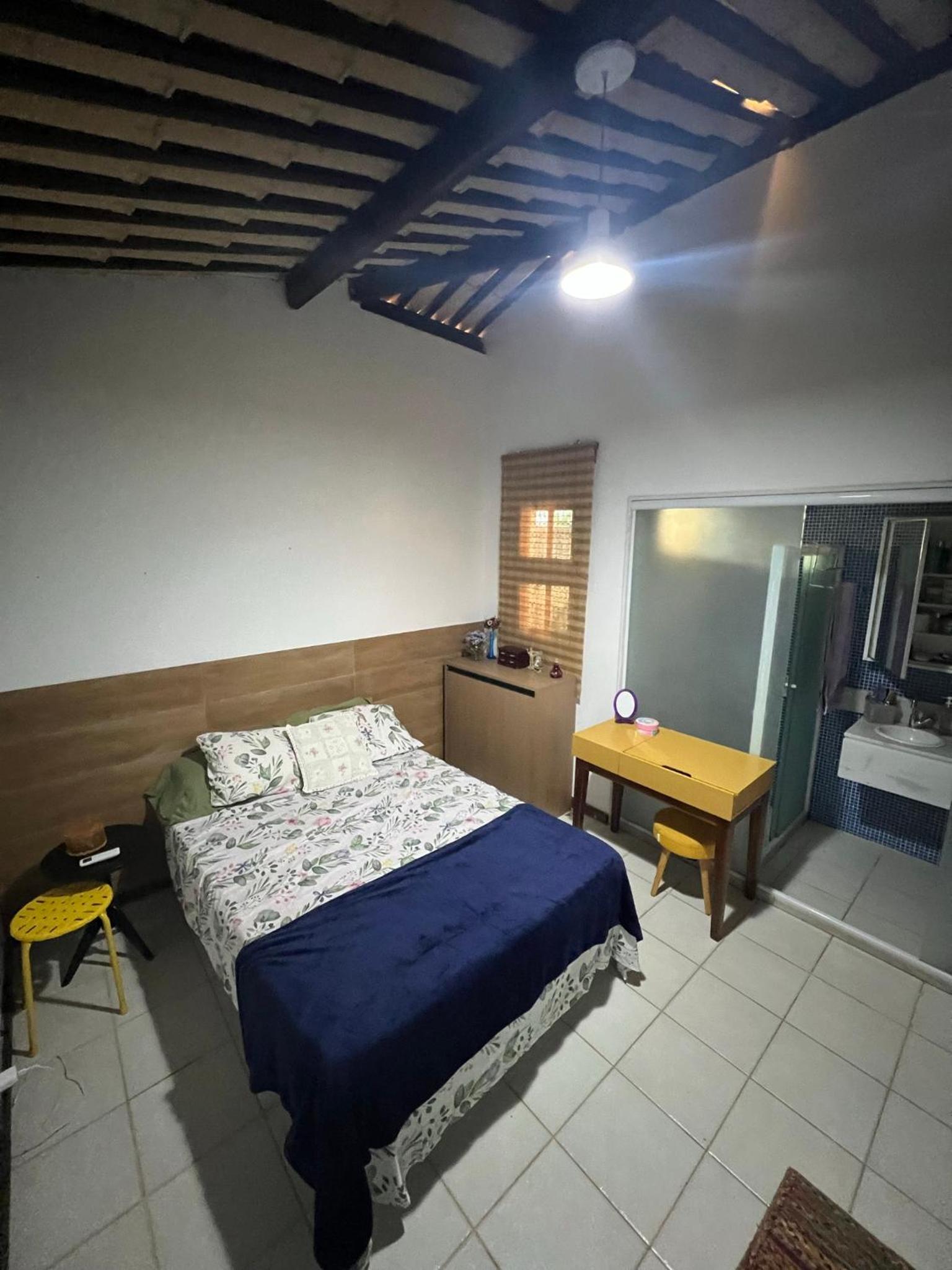 Five-Bedroom House photo 3