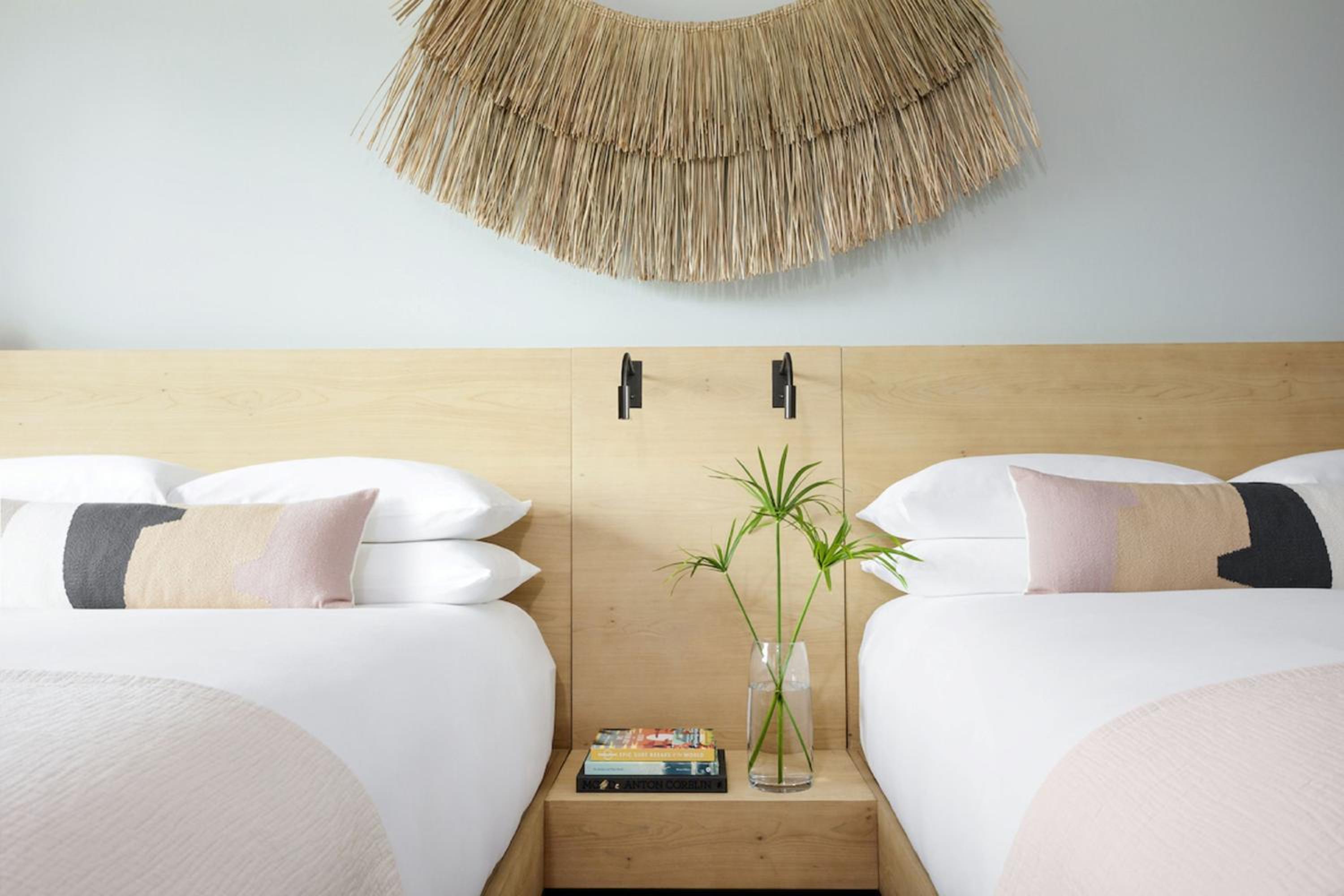 Standard Queen Room with Harbor View - Photo 1