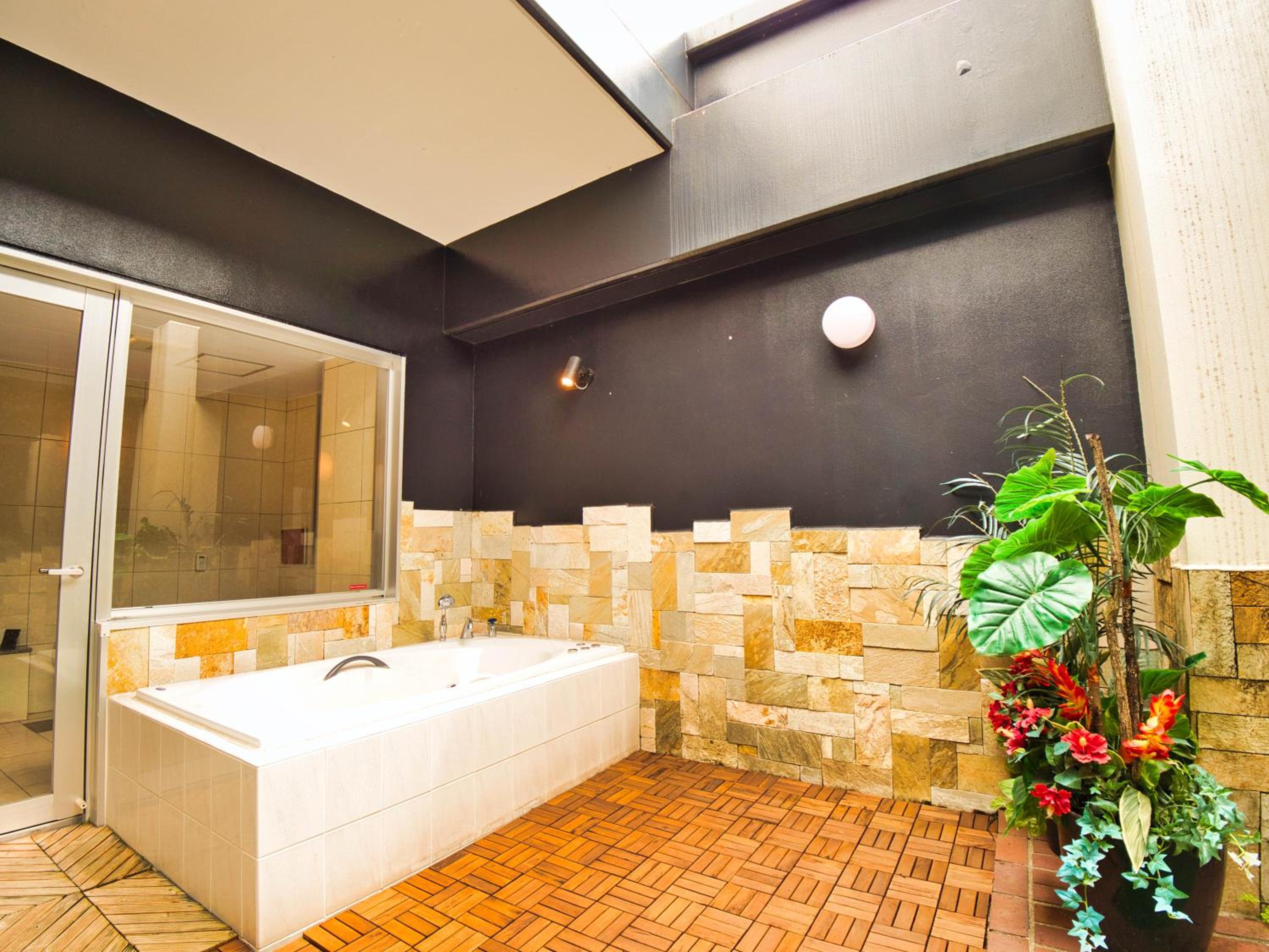 Deluxe Double Room with Balcony photo 2