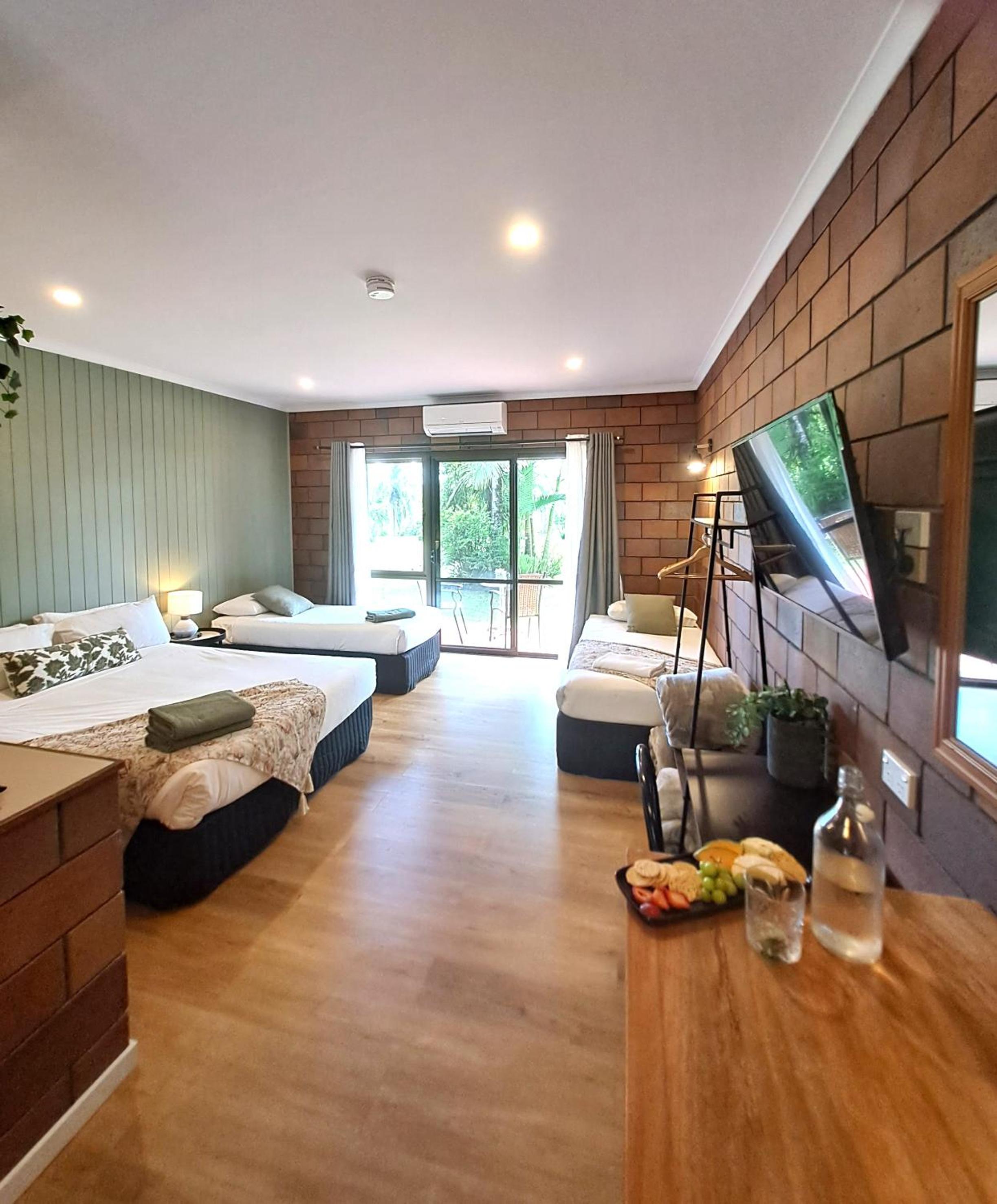 Deluxe Family Room - Photo 1