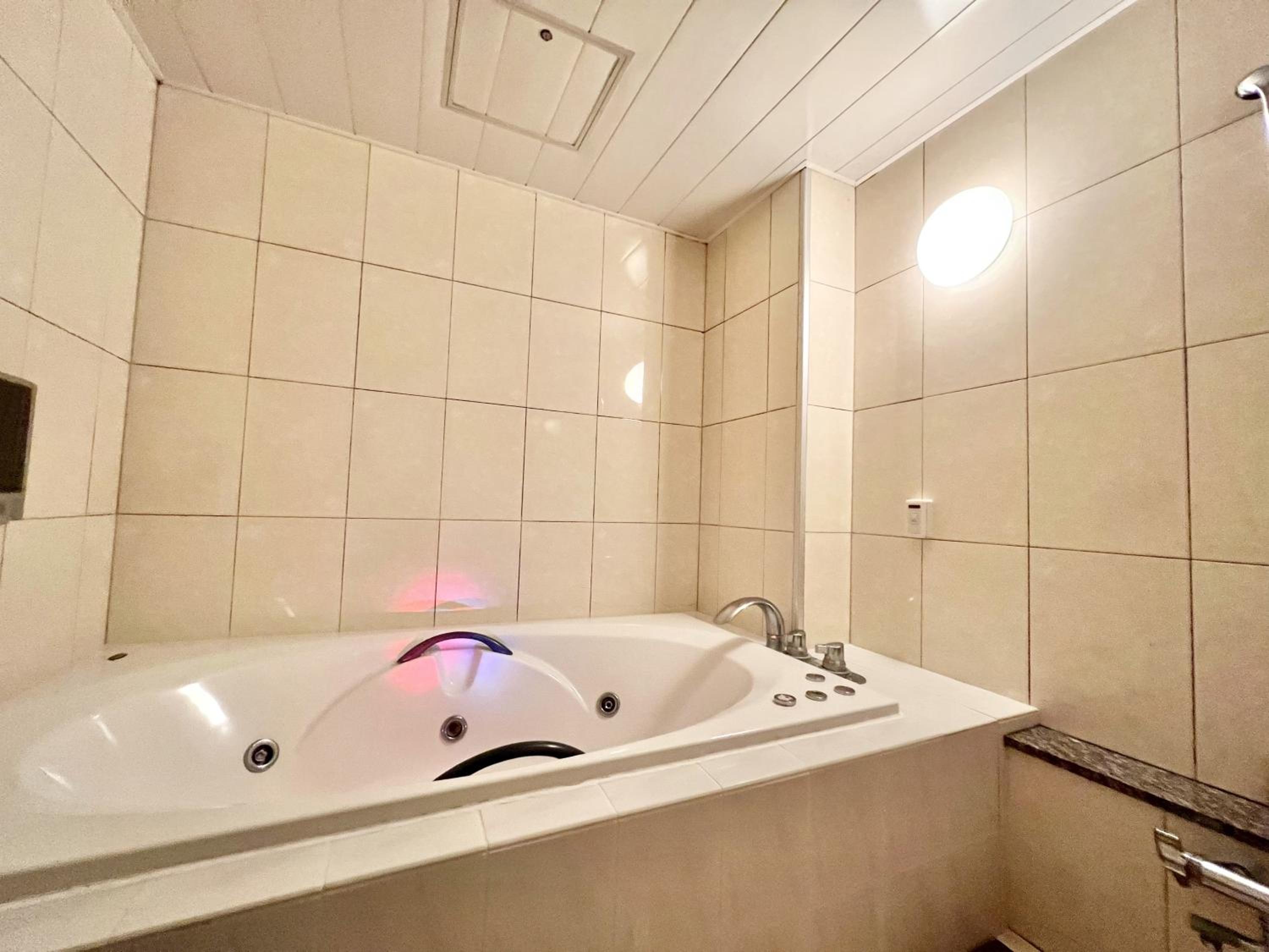 Deluxe Double Room with Balcony photo 3