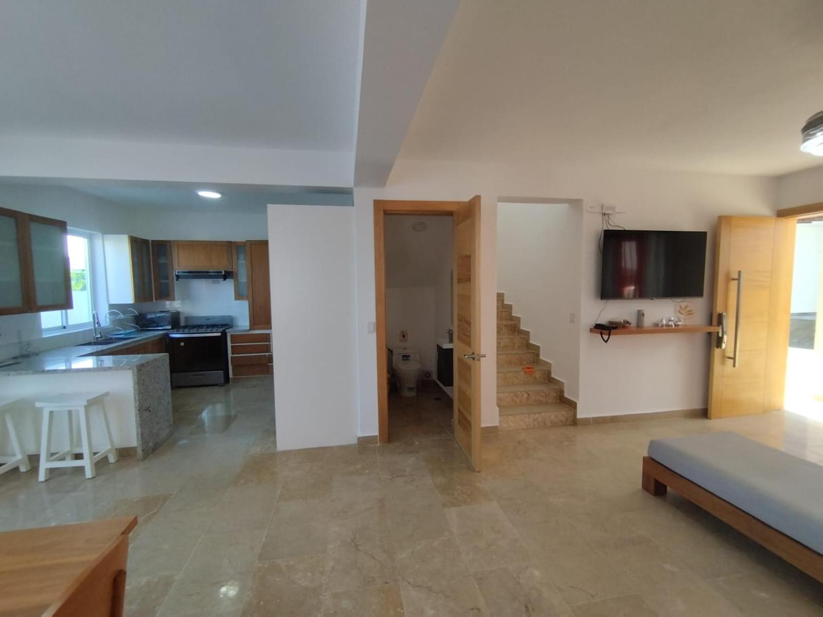 Three-Bedroom Apartment photo 2
