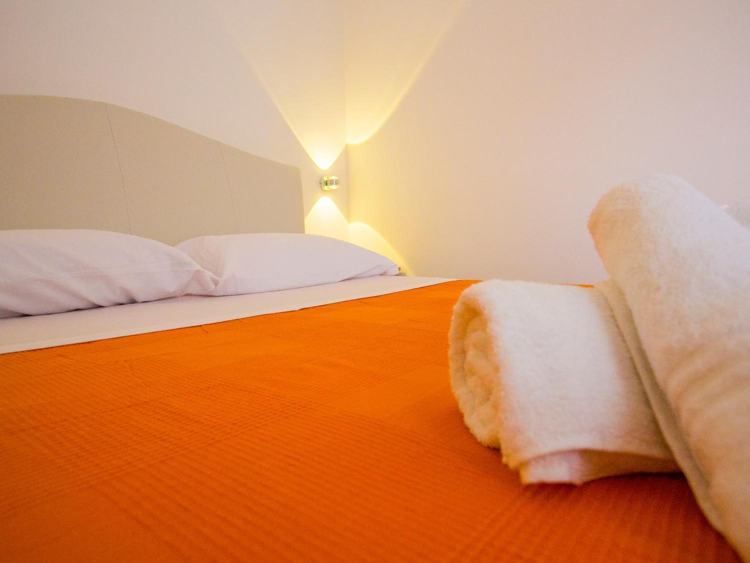 Double Room - Photo 11