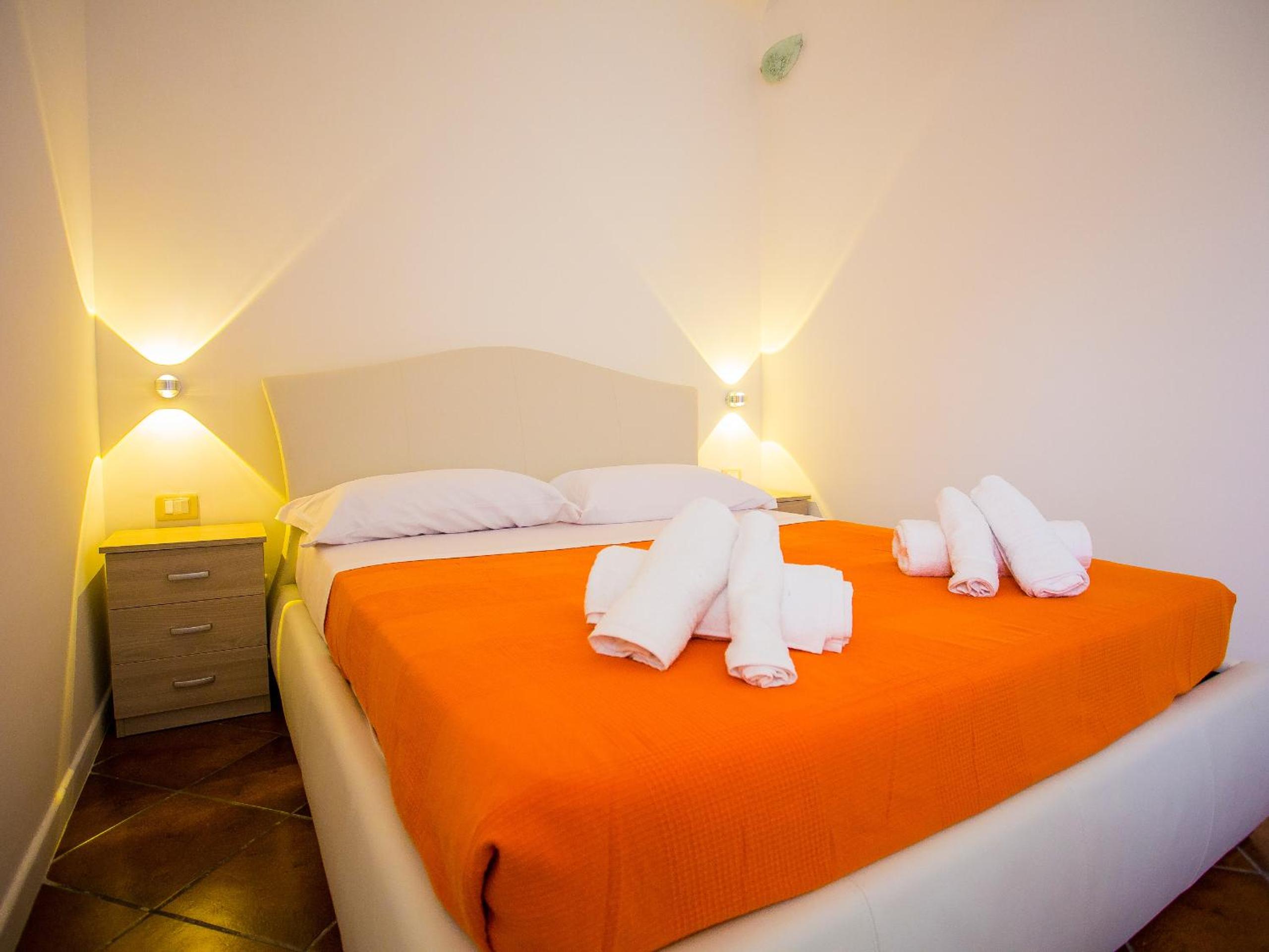 Double Room - Photo 14