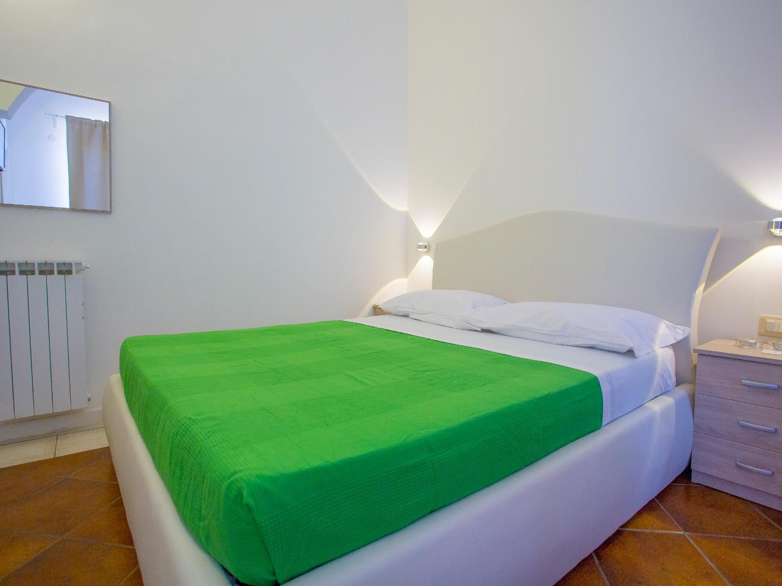 Double Room - Photo 18