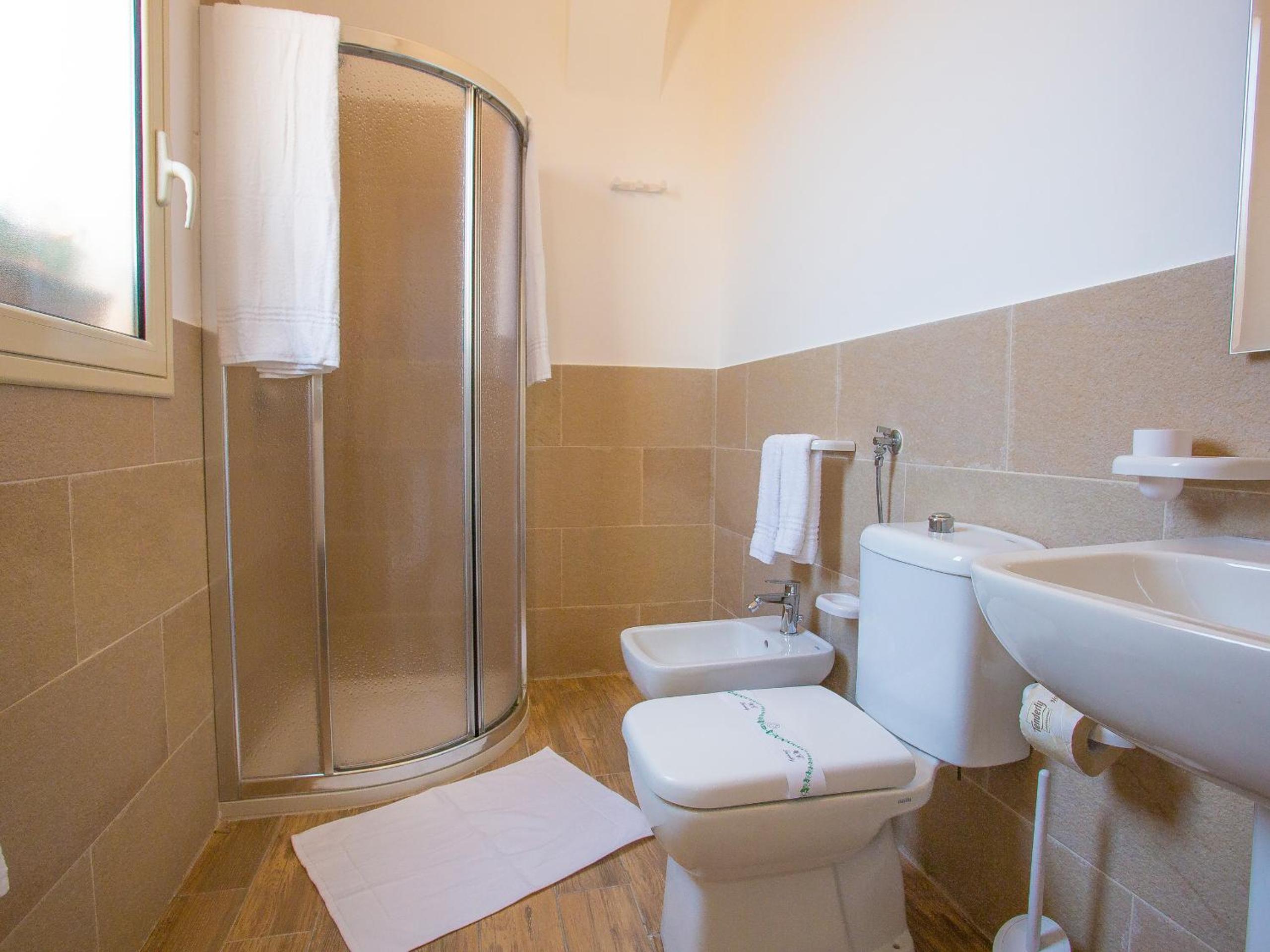 Quadruple Room - Photo 10