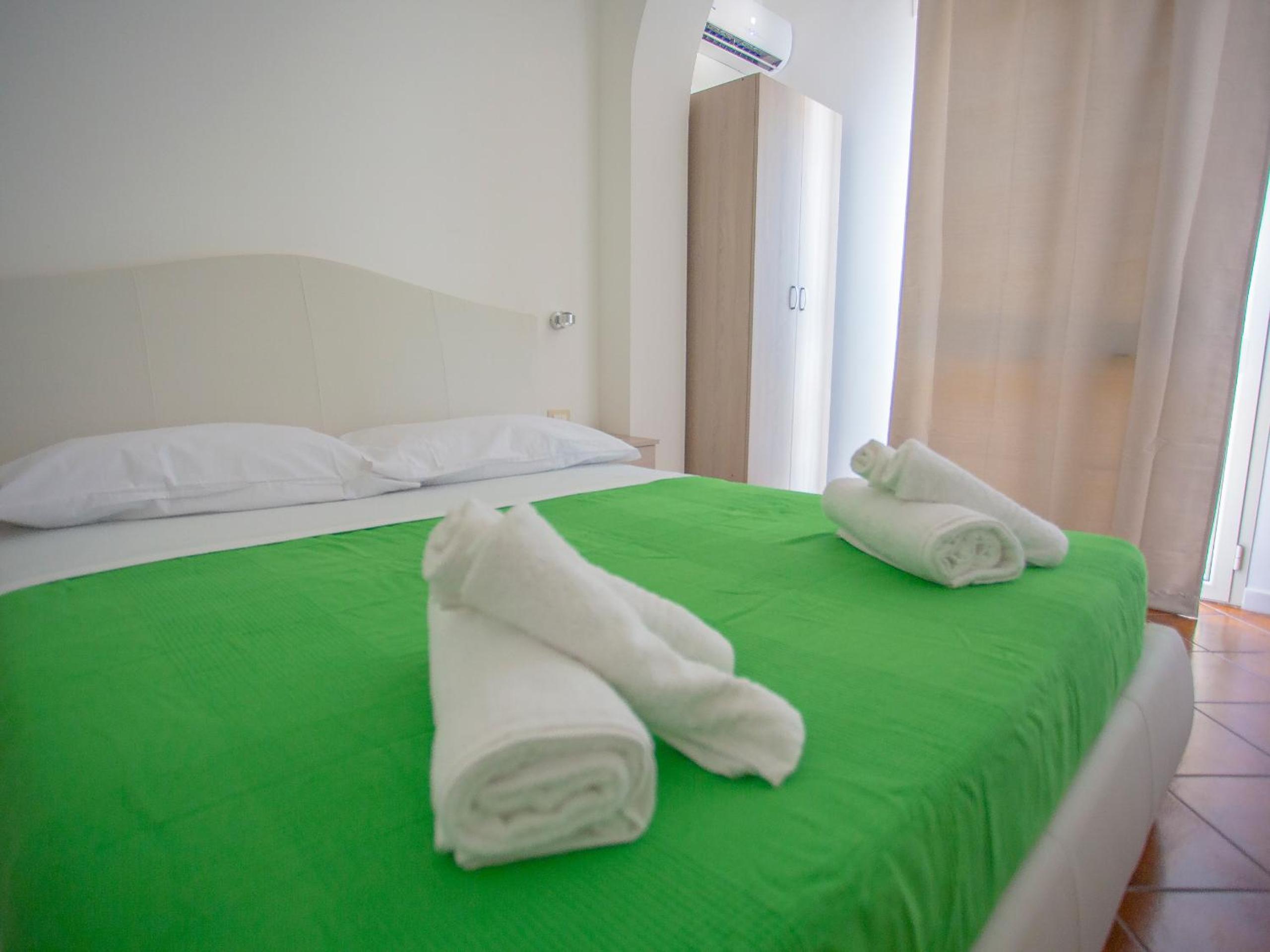 Double Room - Photo 23