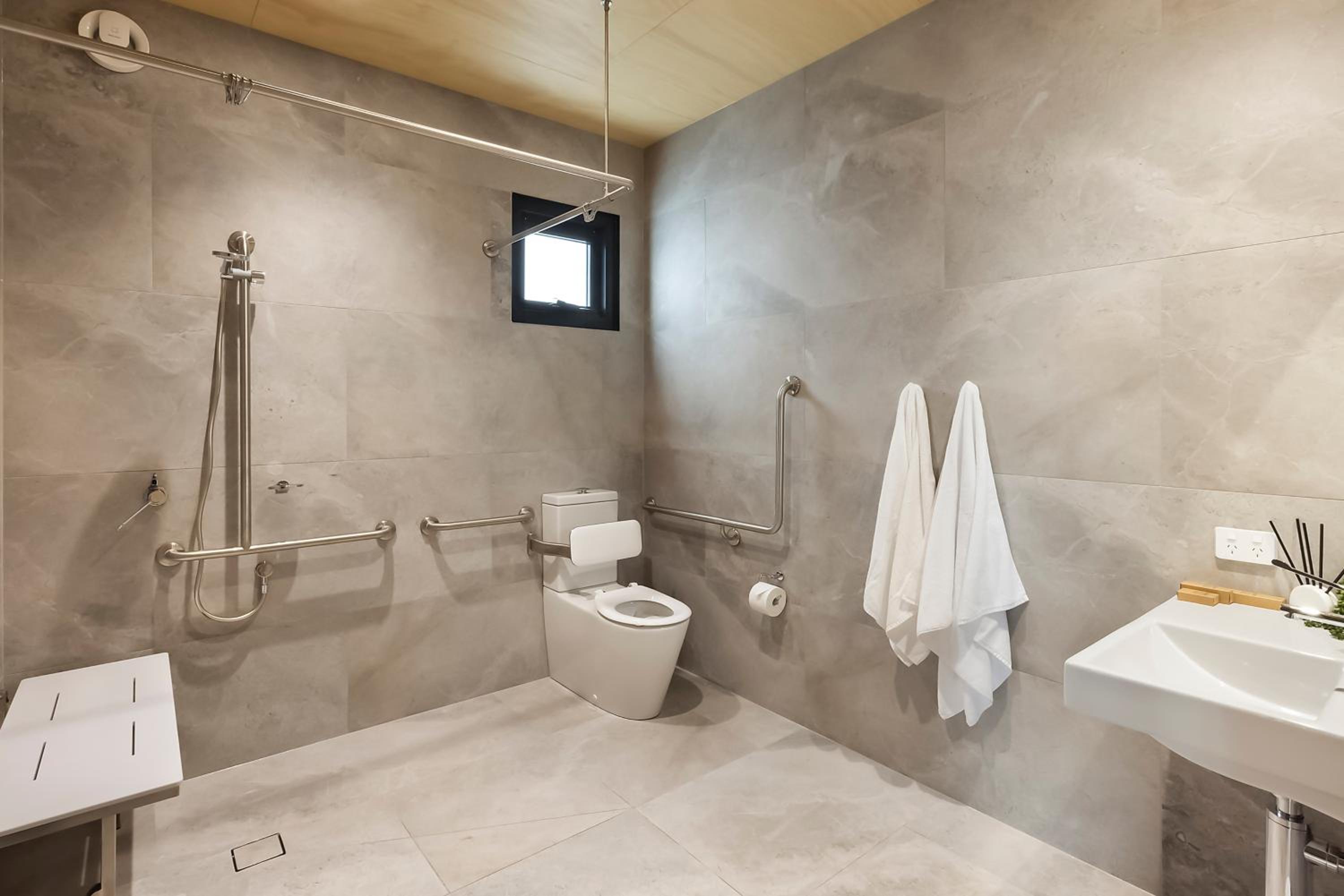Superior Villa - Sleeps 4 - Accessible photo 2