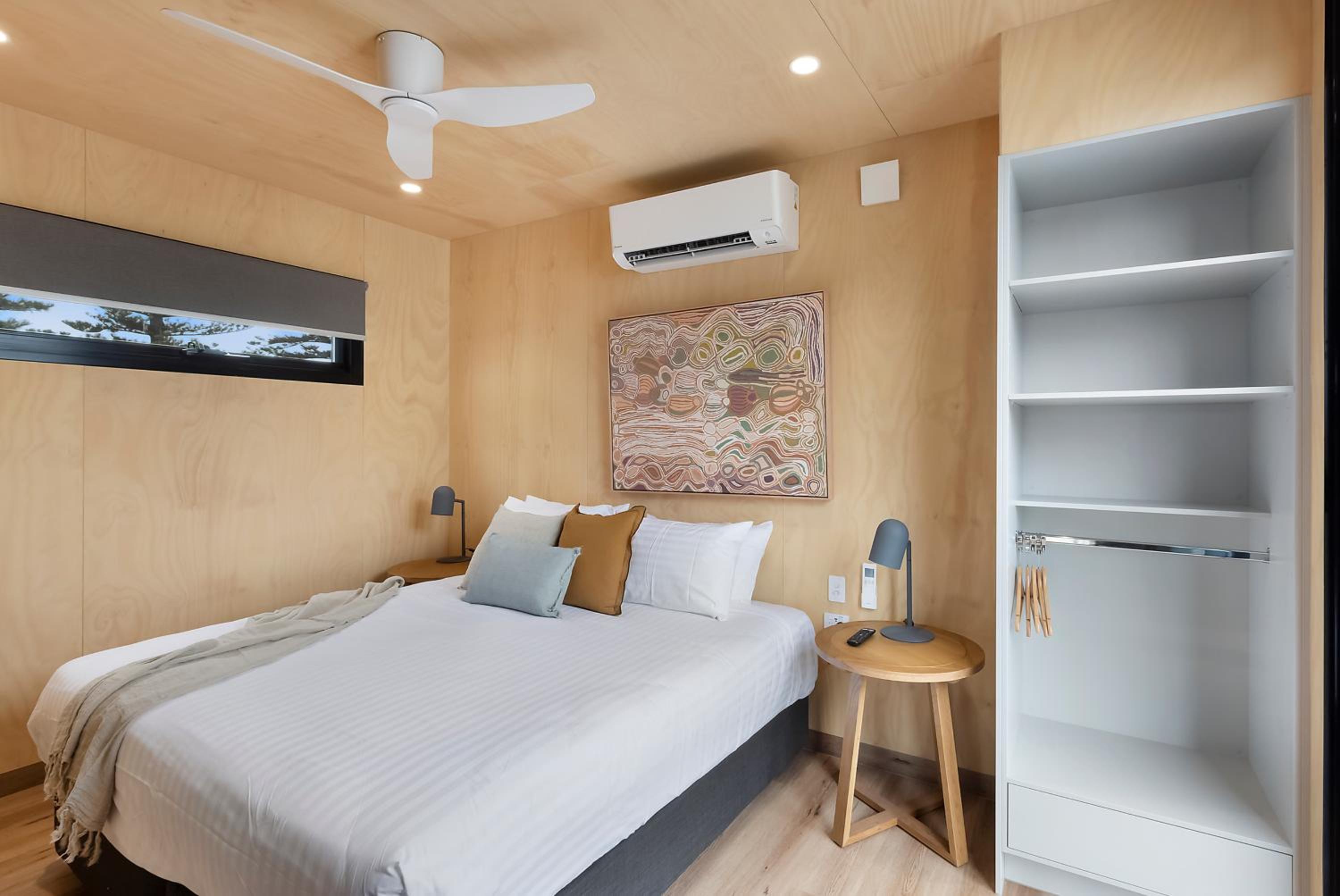 Superior Villa - Sleeps 4 - Accessible photo 1