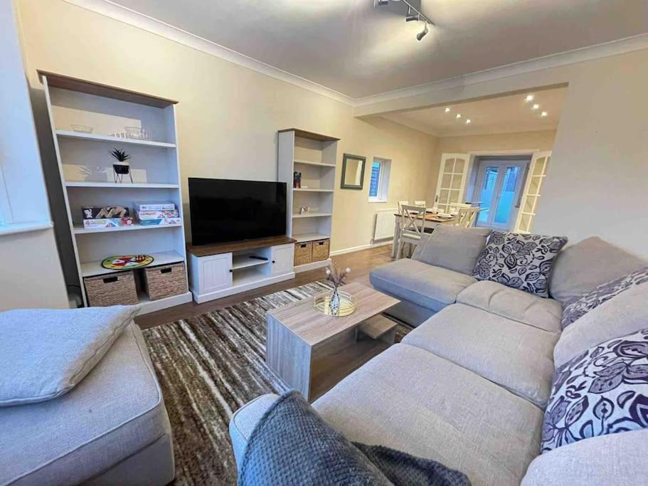 Three-Bedroom House photo 1