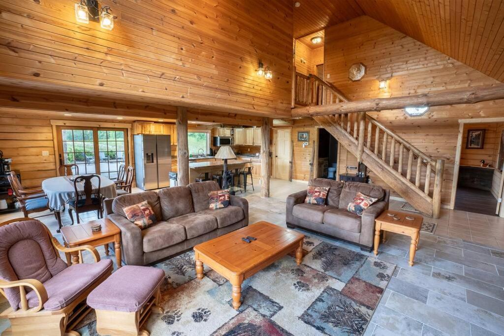Four-Bedroom House photo 1