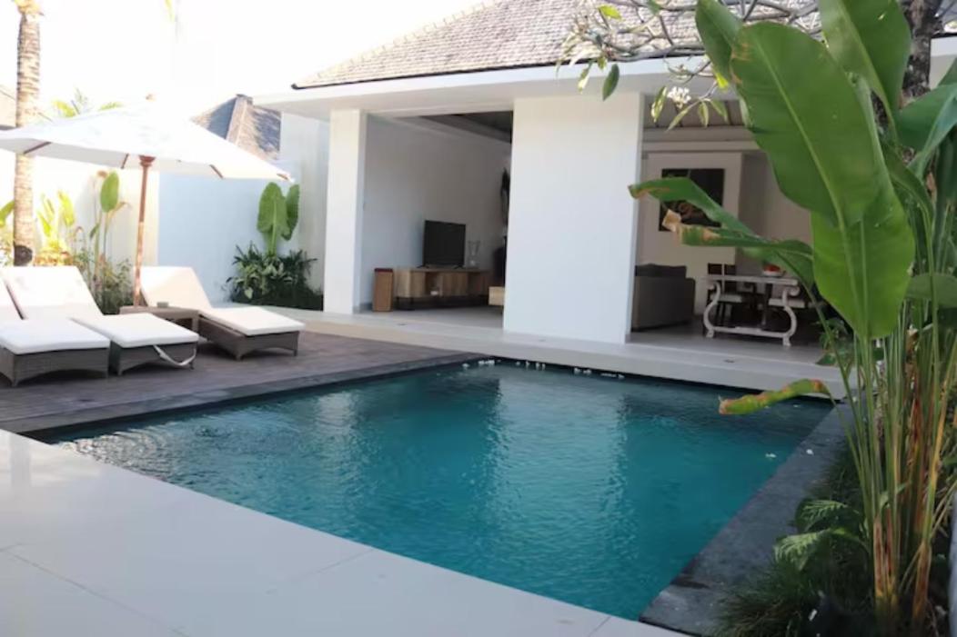 Two-Bedroom Villa - Photo 16
