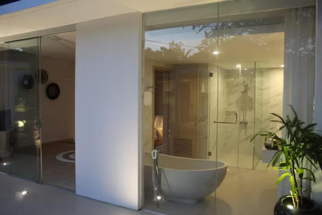 Two-Bedroom Villa - Photo 17