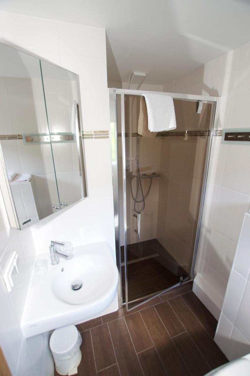 Two-Bedroom Queen Suite with Sofa Bed - Photo 6