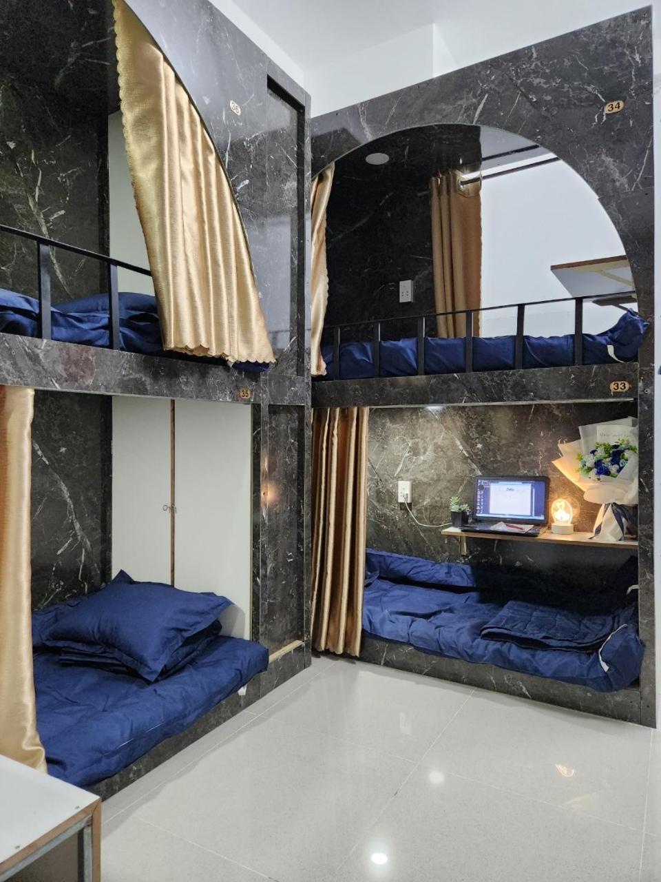 6-Bed Mixed Dormitory Room