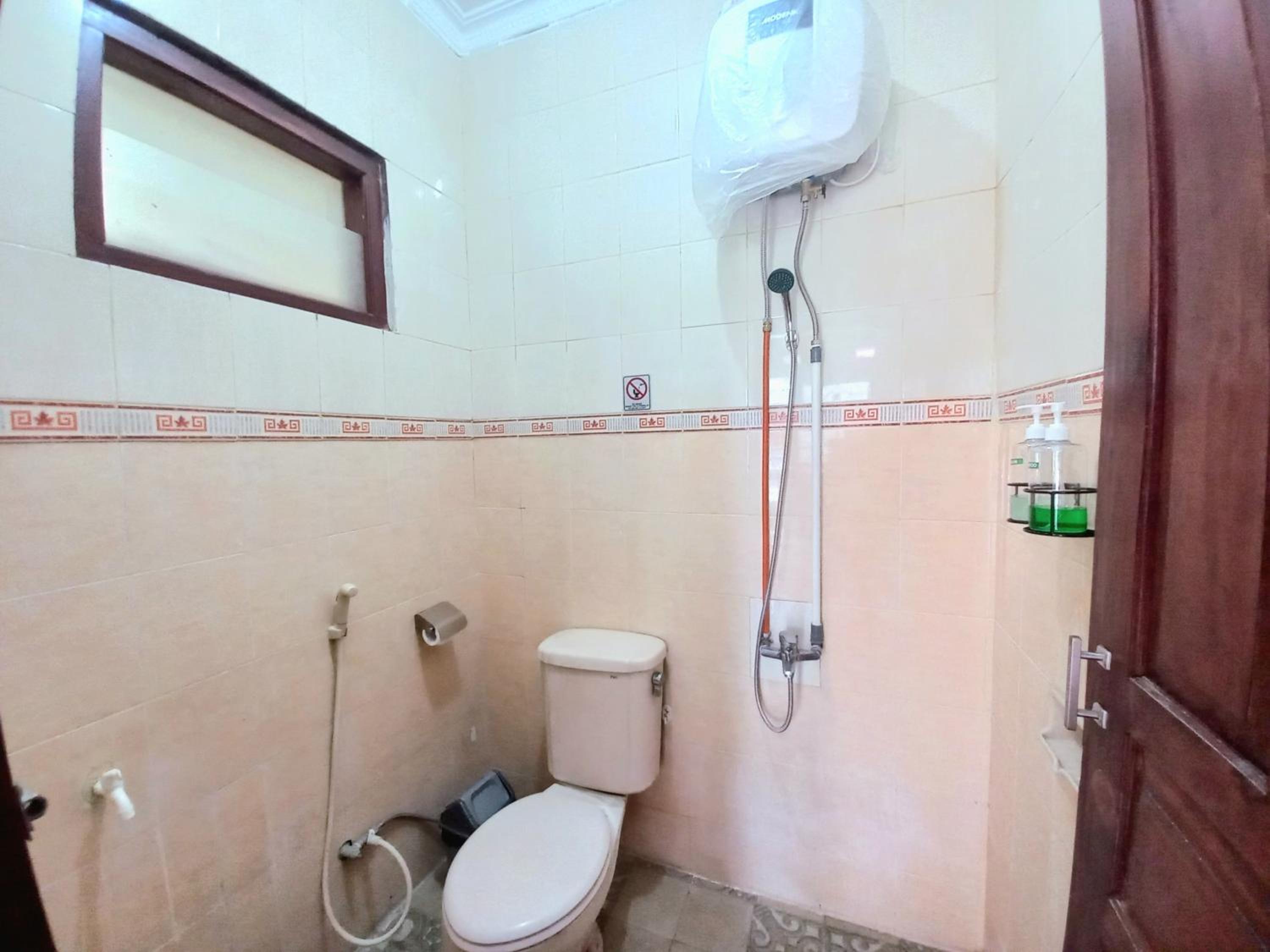 Two-Bedroom House - Photo 5