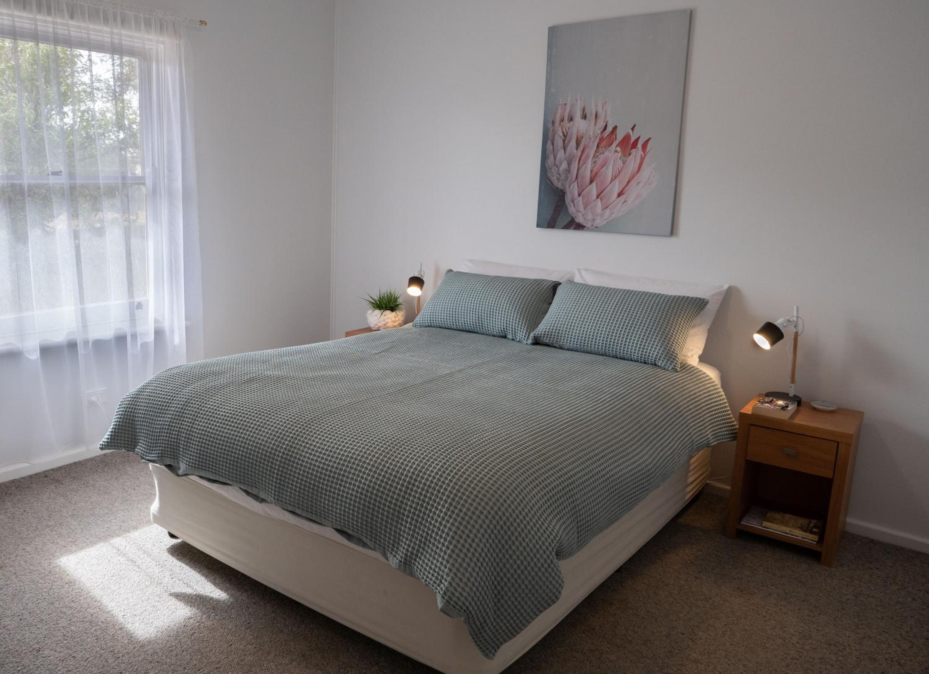 Three-Bedroom House photo 1