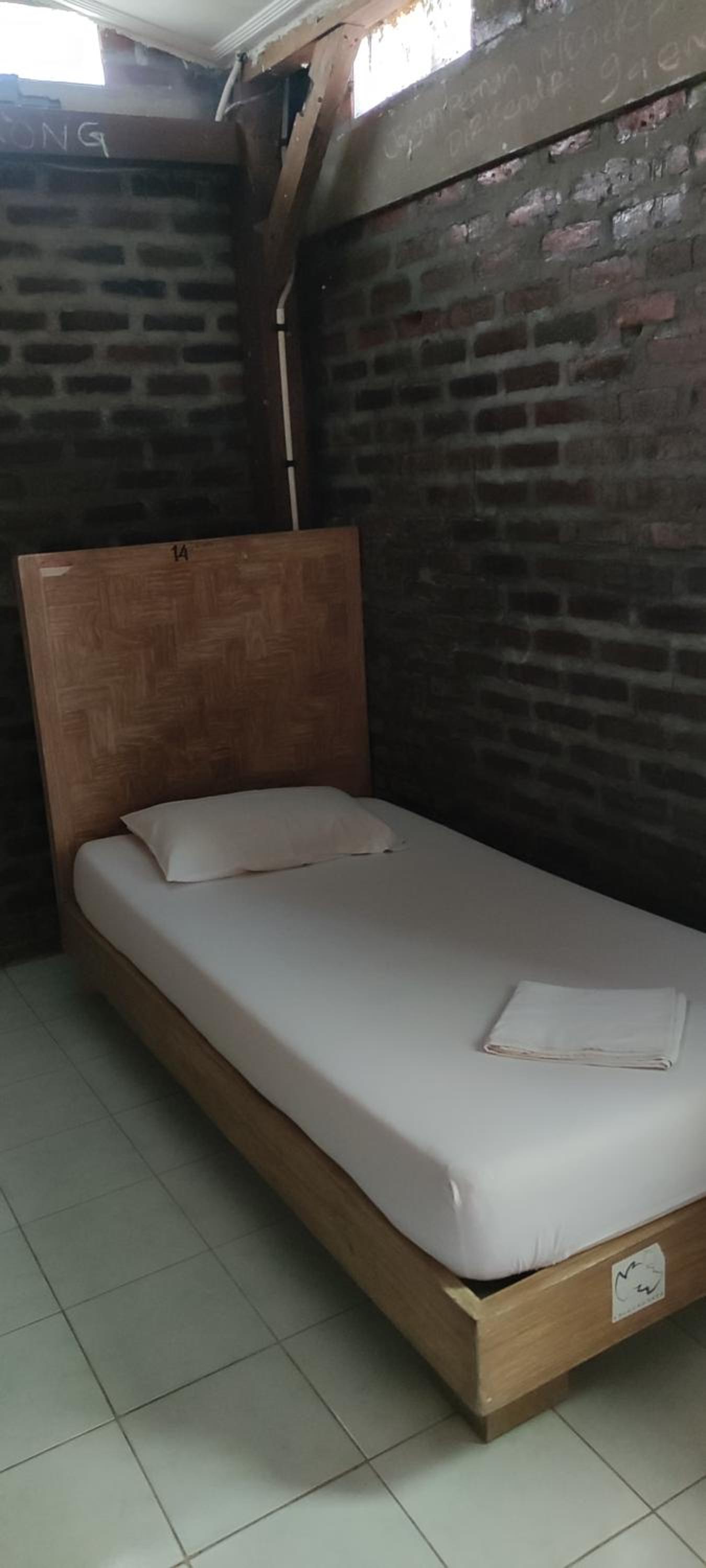 Double Room with Shared Bathroom photo 1